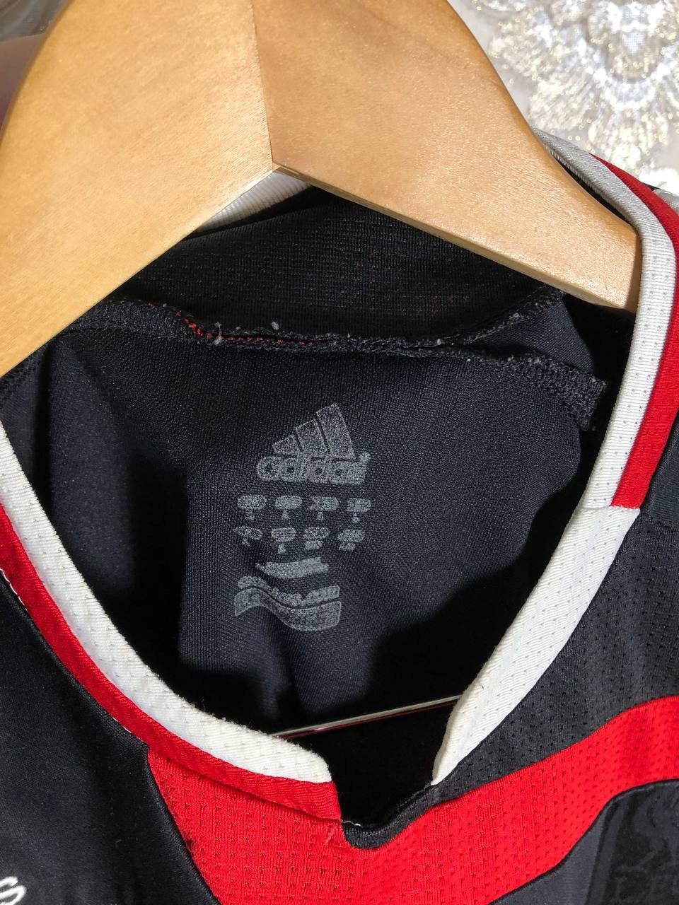 Adidas VINTAGE ADIDAS FC LIVERPOOL ENGLAND SOCCER JERSEY RETRO 90s Size US L / EU 52-54 / 3 - 5 Thumbnail