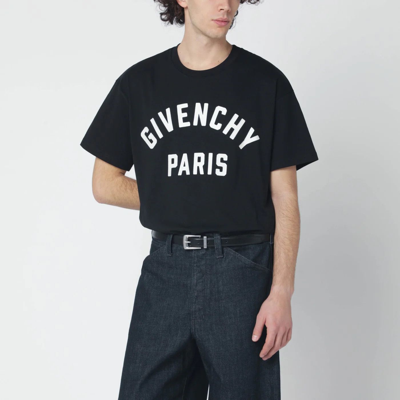 Givenchy o1d2blof0426 Logo Short Sleeve T-Shirt in Black Size US L / EU 52-54 / 3 - 1 Thumbnail