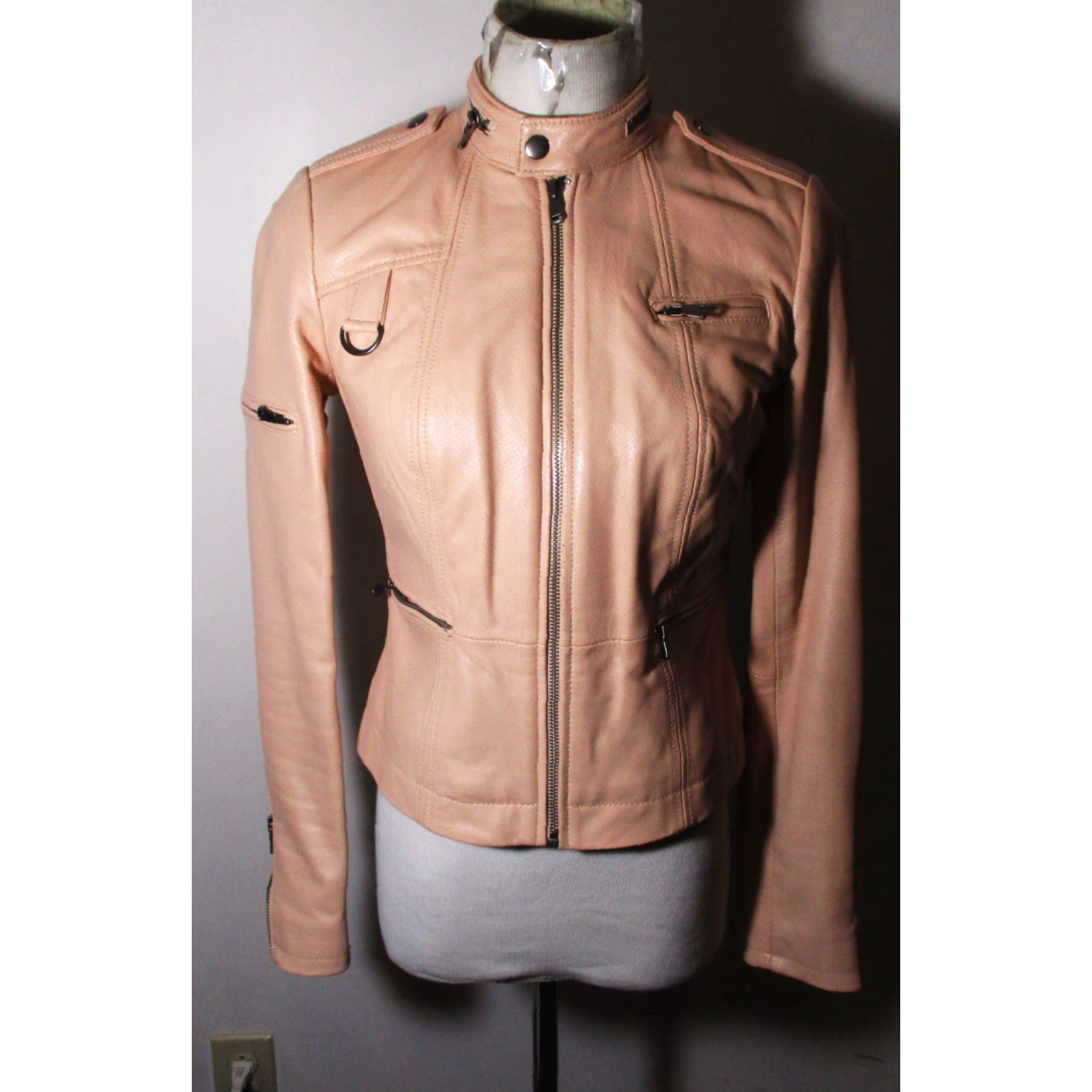 Vintage G.I.L.L. Peach Full Zip 100% Leather Mock Neck Jacket Women's Size 2 Shirt (Long Sleeve) Jacket Women's Peach 2 Leather G.I.L.L. Vintage? No. Size XS / US 0-2 / IT 36-38 - 2 Thumbnail