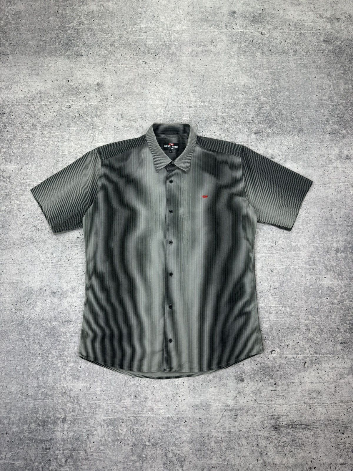 Diesel Vintage Diesel Basic Jeans Logo Short Sleeve Button Shirt Size US L / EU 52-54 / 3 - 1 Thumbnail