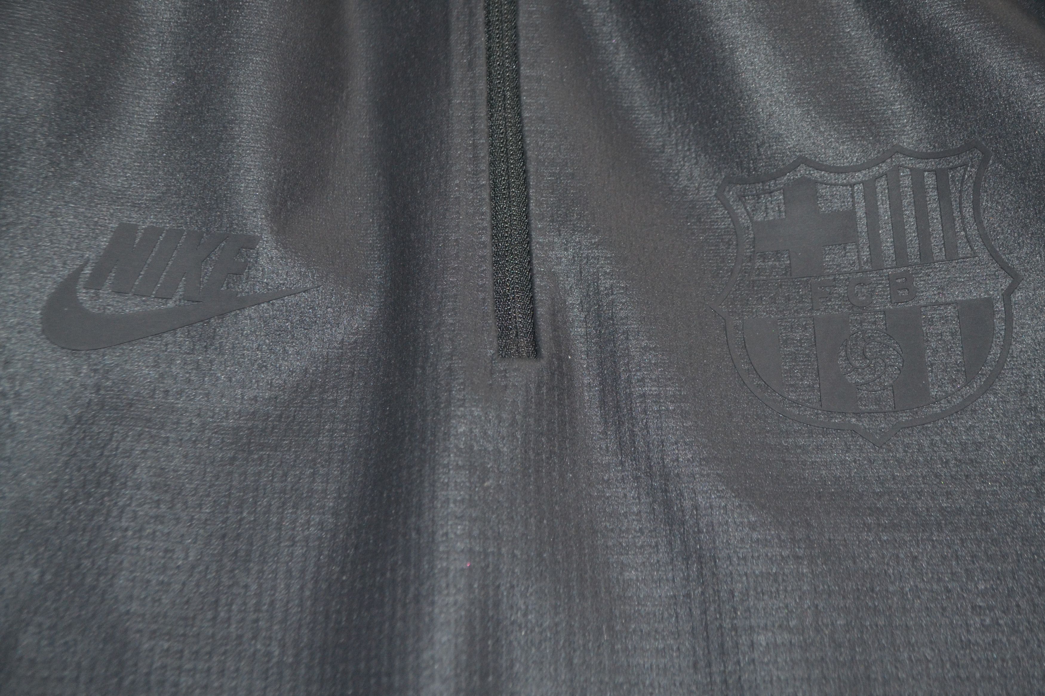 Nike FC Barcelona Strike Vaporknit Football Drill Top Jersey Size US S / EU 44-46 / 1 - 4 Thumbnail