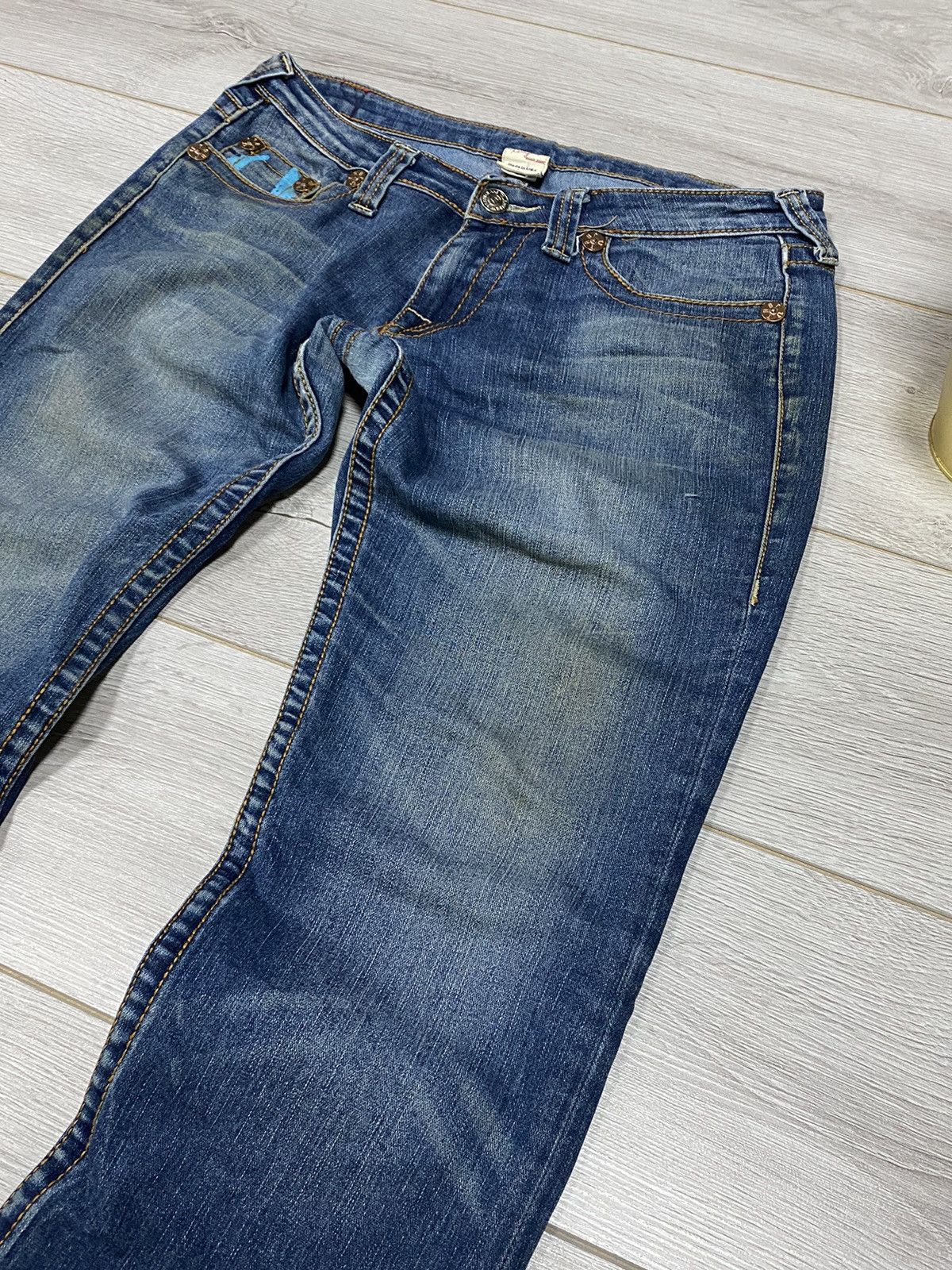 True Religion True Religion vintage horse shoe big logo stitched jeans Size US 30 / EU 46 - 13 Thumbnail
