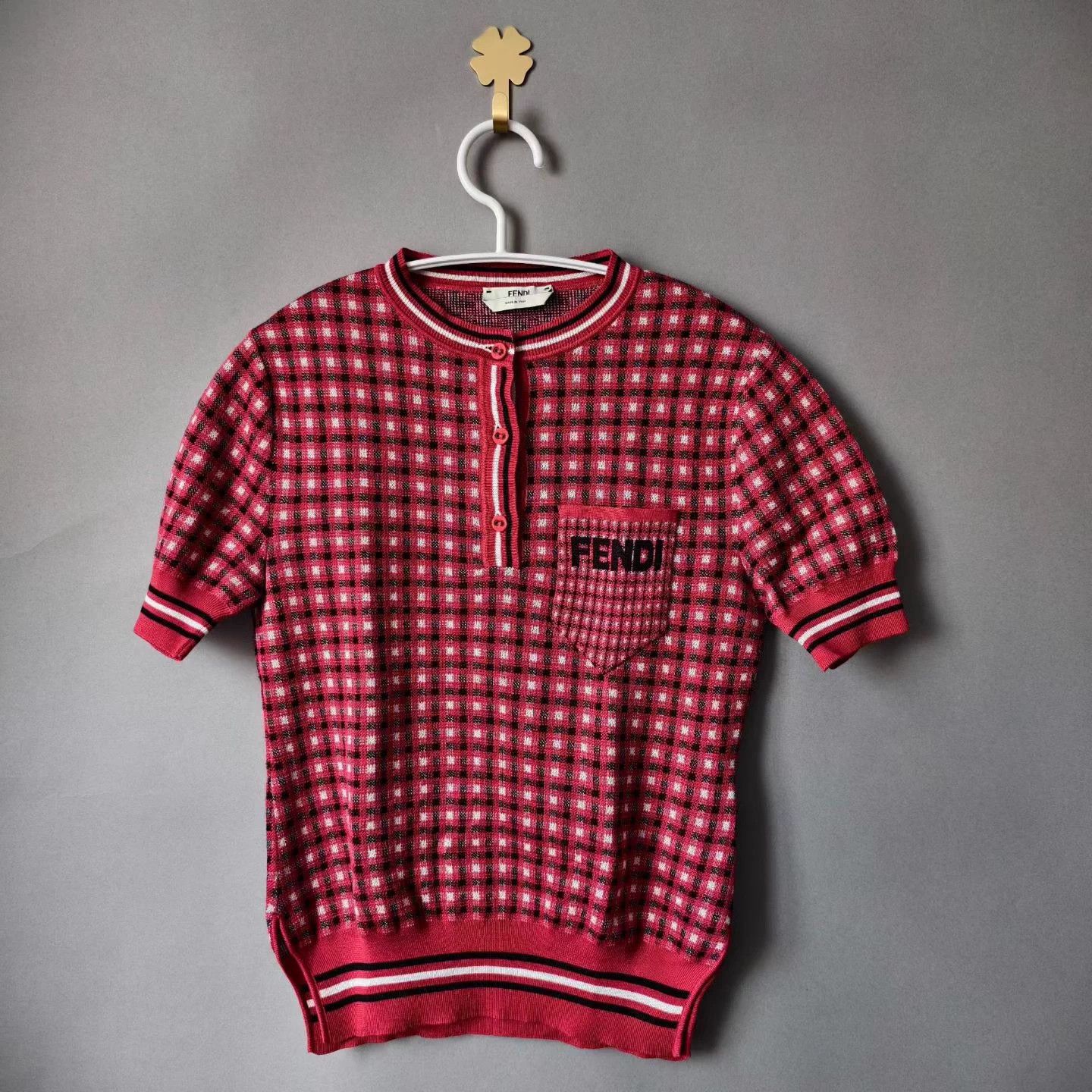 Fendi Fendi Logo Red Check Knit Sweater Size 36 Mint Size XS / US 0-2 / IT 36-38 - 1 Thumbnail