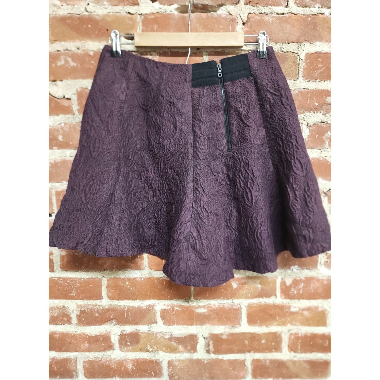 Alice + Olivia Alice + Olivia Mini Skirt Womens Size 8 Red/Black Wool-Blend Size 30" / US 8 / IT 44 - 2 Thumbnail