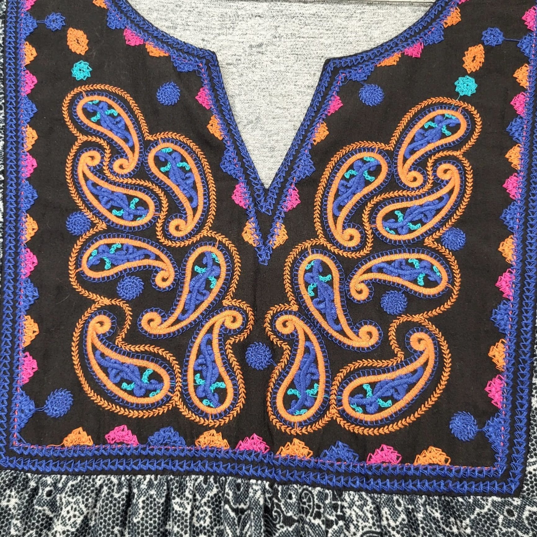 White Mark White Mark Dress Women's Size 1X Embroidered Paisley Apolline Sweater Boho Shirt-Category? Size XL / US 12-14 / IT 48-50 - 2 Thumbnail