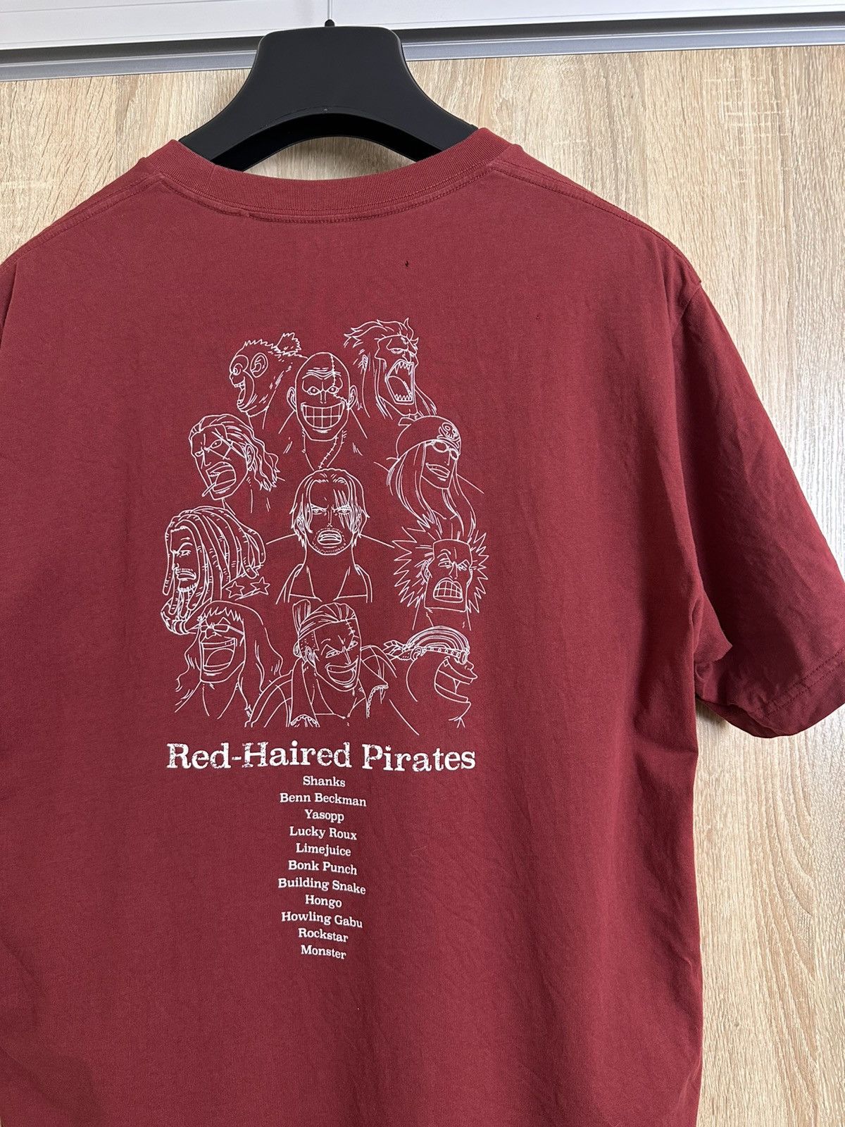 Japanese Brand 🔥 Red Haired Pirates Shanks One Piece Red Film Uniqlo Shirt Size US L / EU 52-54 / 3 - 1 Thumbnail