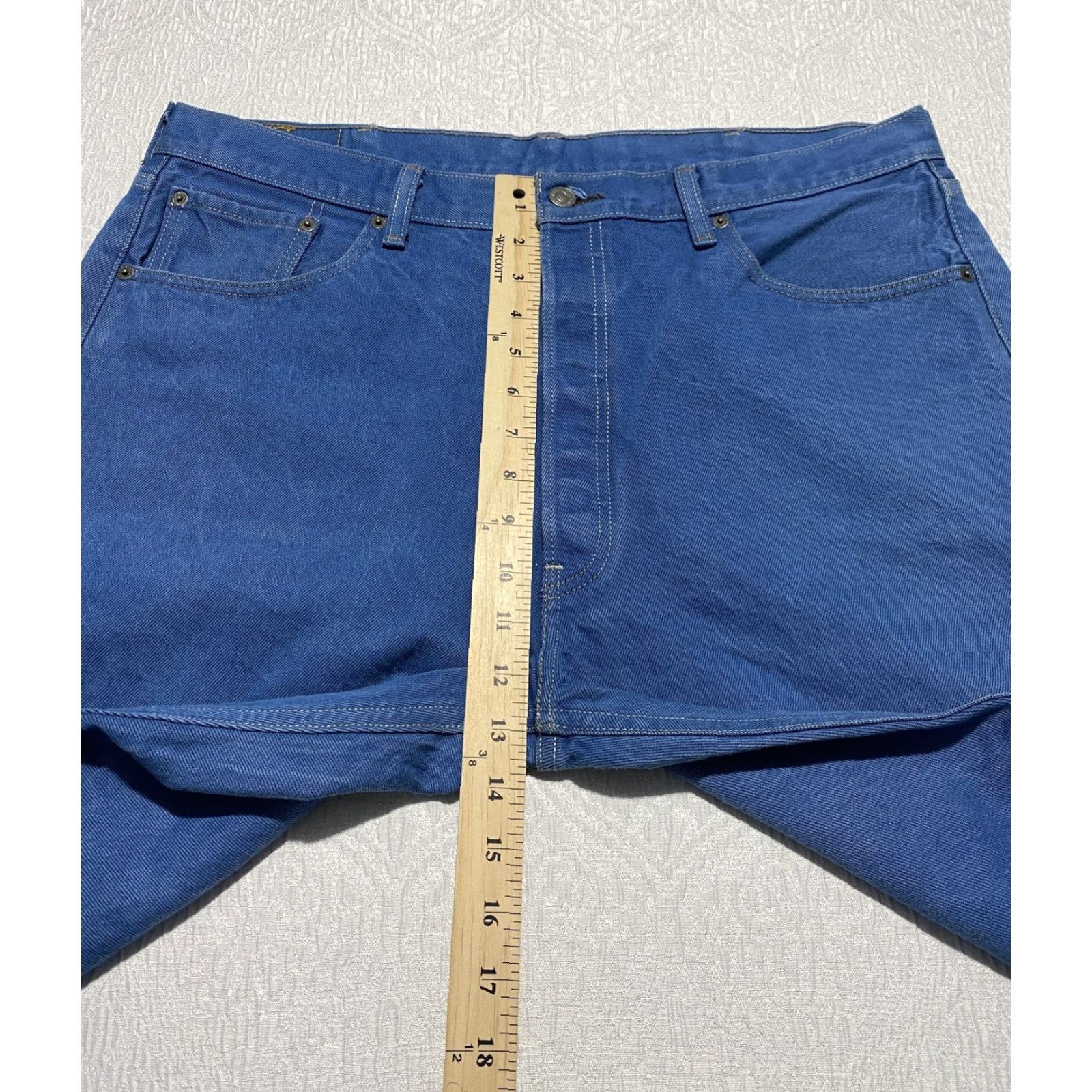 Levi's VINTAGE Levis 501 Jeans Mens 38x30 Blue Denim Straight Leg Button Fly Classic Fit Pants Size US 38 / EU 54 - 5 Thumbnail