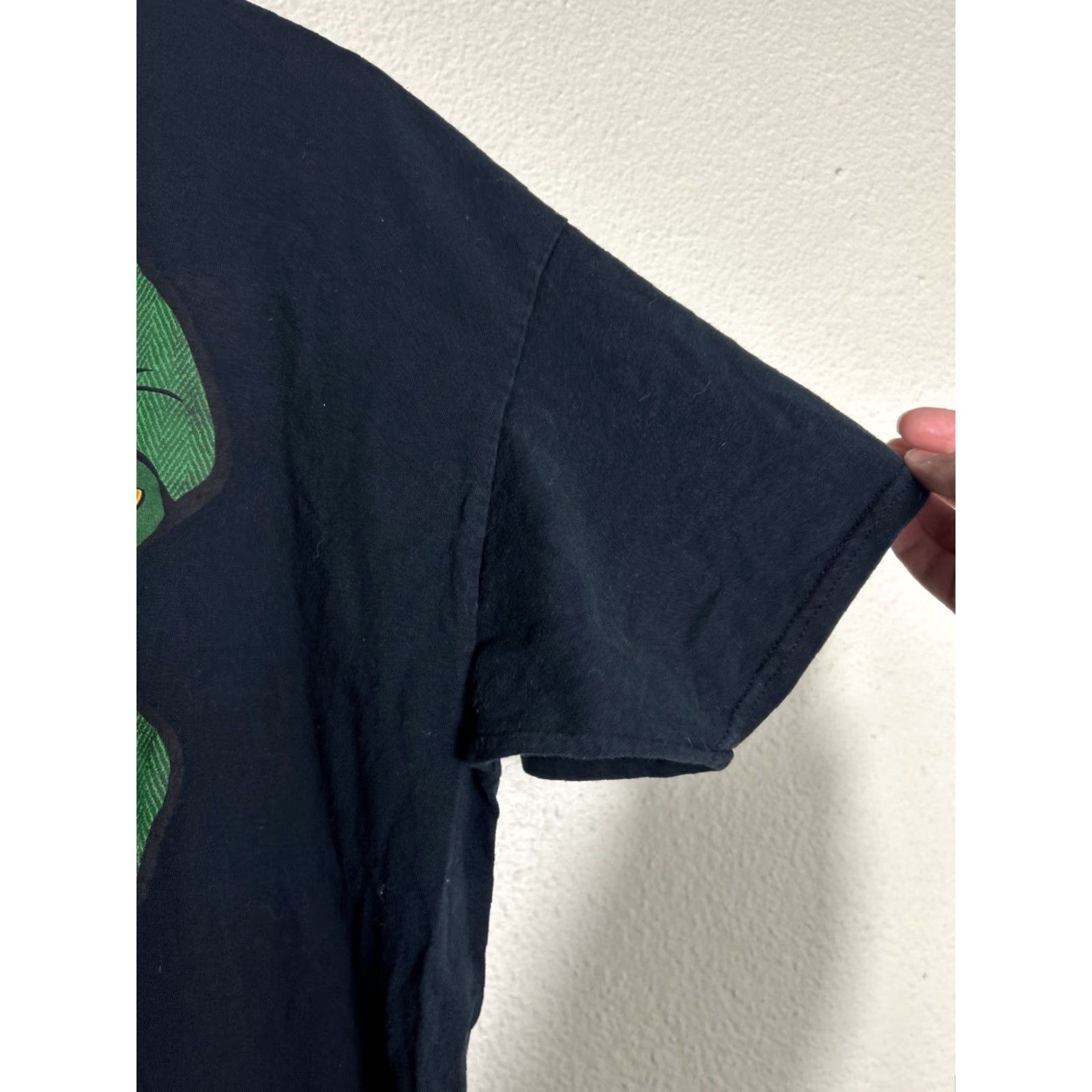 Gildan VINTAGE Mens XXL Short Sleeve T Shirt At Patrick’s Day Leprechaun Holding A Beer Black Size US XXL / EU 58 / 5 - 5 Thumbnail
