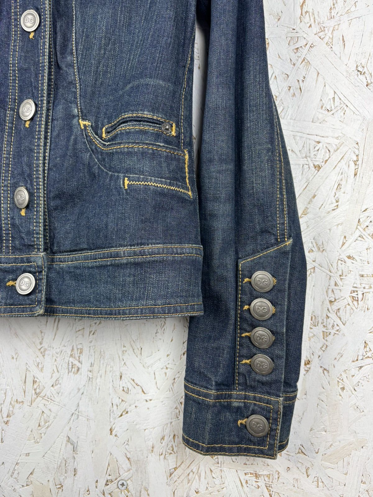 Dolce & Gabbana Dolce & Gabbana Blue Washed Denim Button Up Jeans Jacket Size XS / US 0-2 / IT 36-38 - 4 Thumbnail