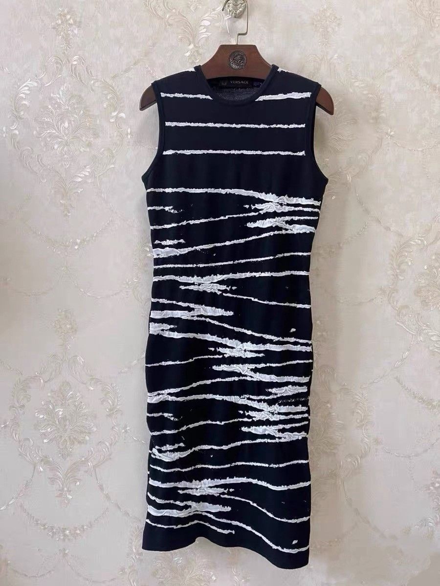 Versace Versace Runway Sleeveless Wool Blend Dress Size M / US 6-8 / IT 42-44 - 1 Thumbnail