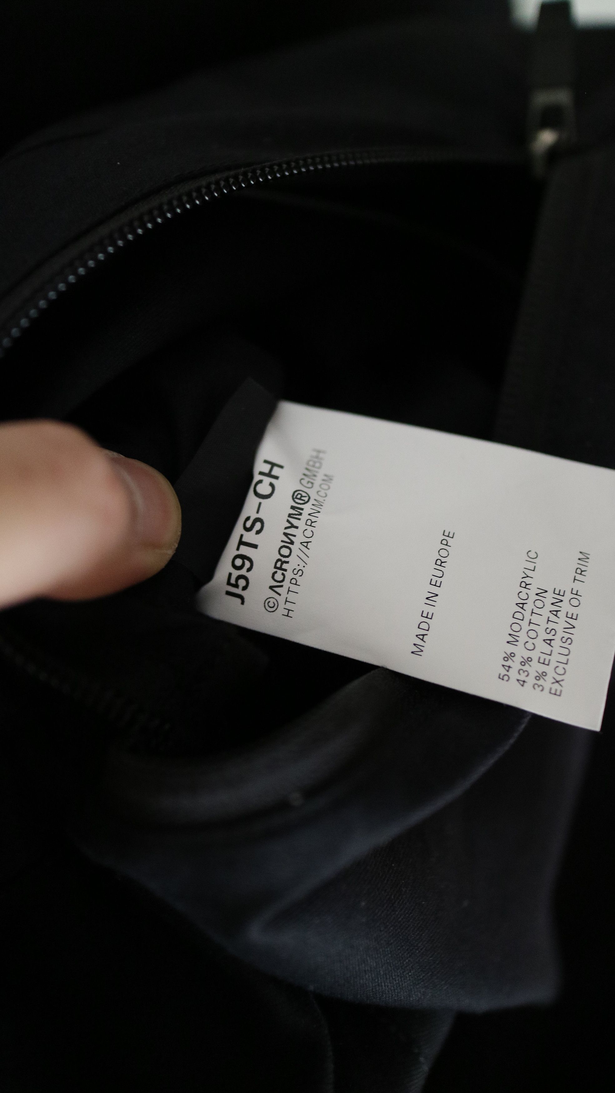 Acronym Acronym SS'18 J59TS-CH Size US M / EU 48-50 / 2 - 5 Thumbnail
