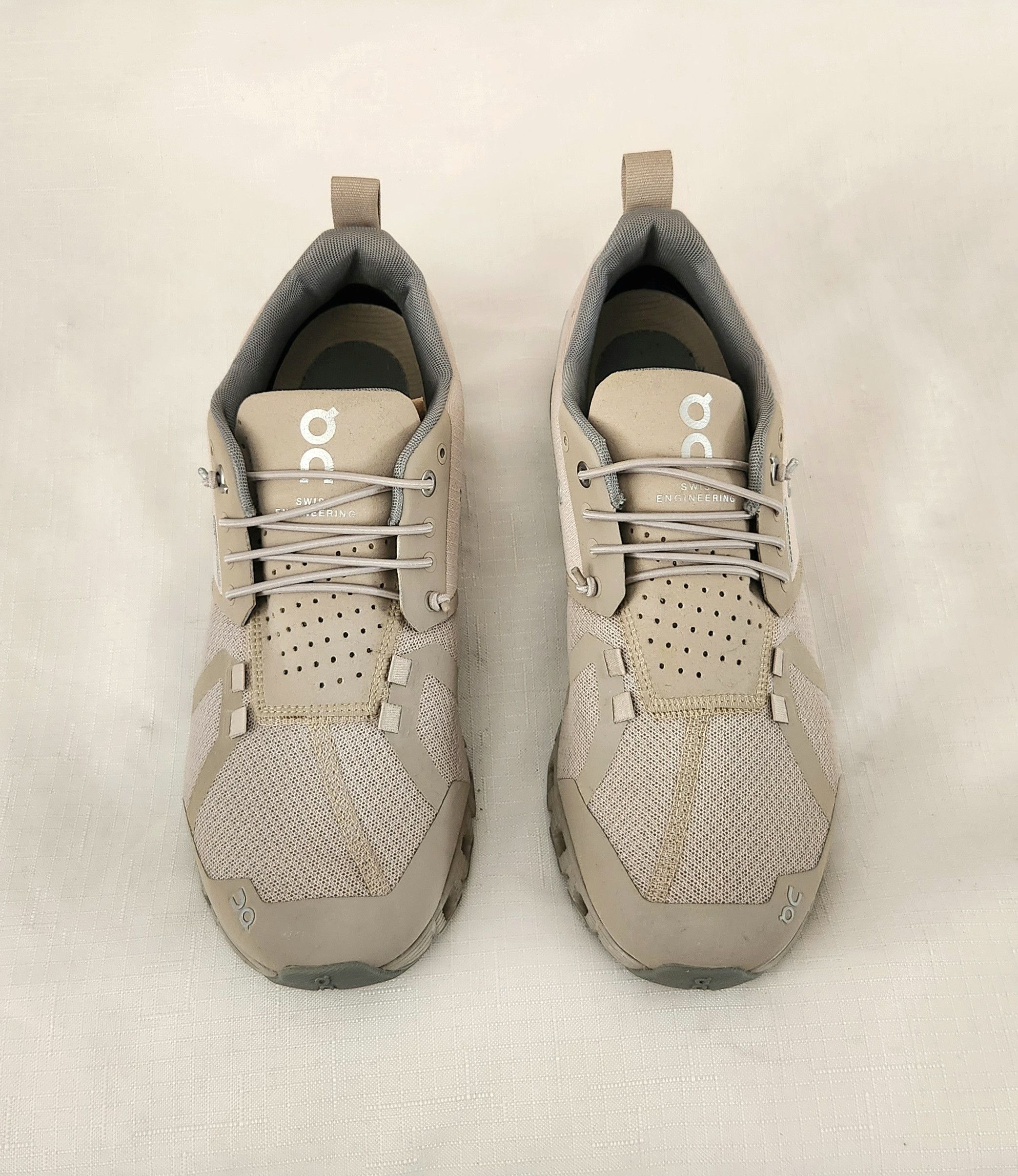 On ON Running Cloud Swiss Engineering Waterproof Womens SZ 9 Size US 9 / IT 39 - 4 Thumbnail
