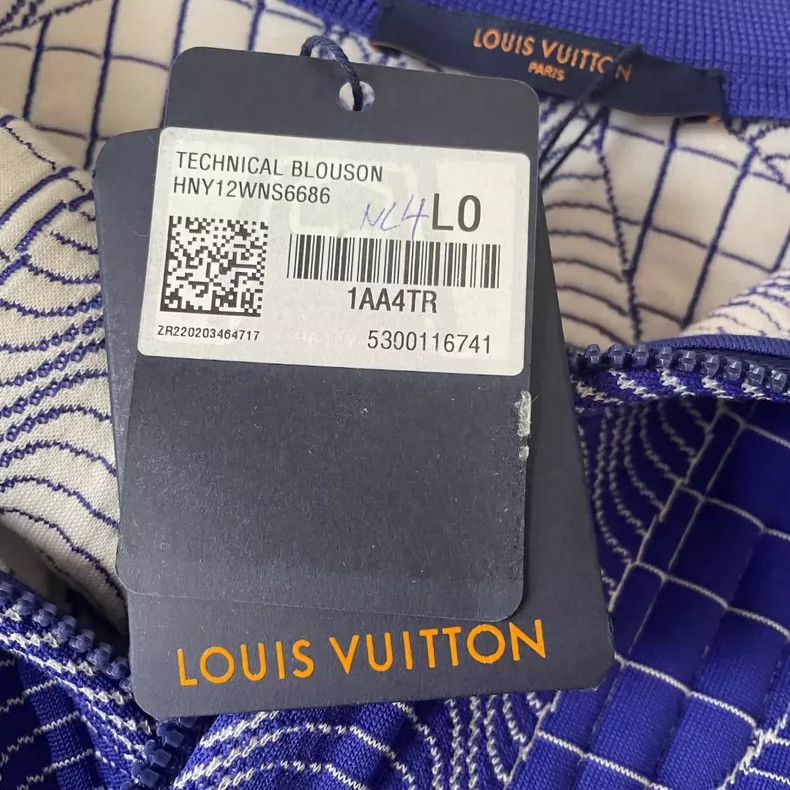 Louis Vuitton Louis Vuitton Long Sleeve Jacket with Striped Printed Zip Size US L / EU 52-54 / 3 - 5 Thumbnail