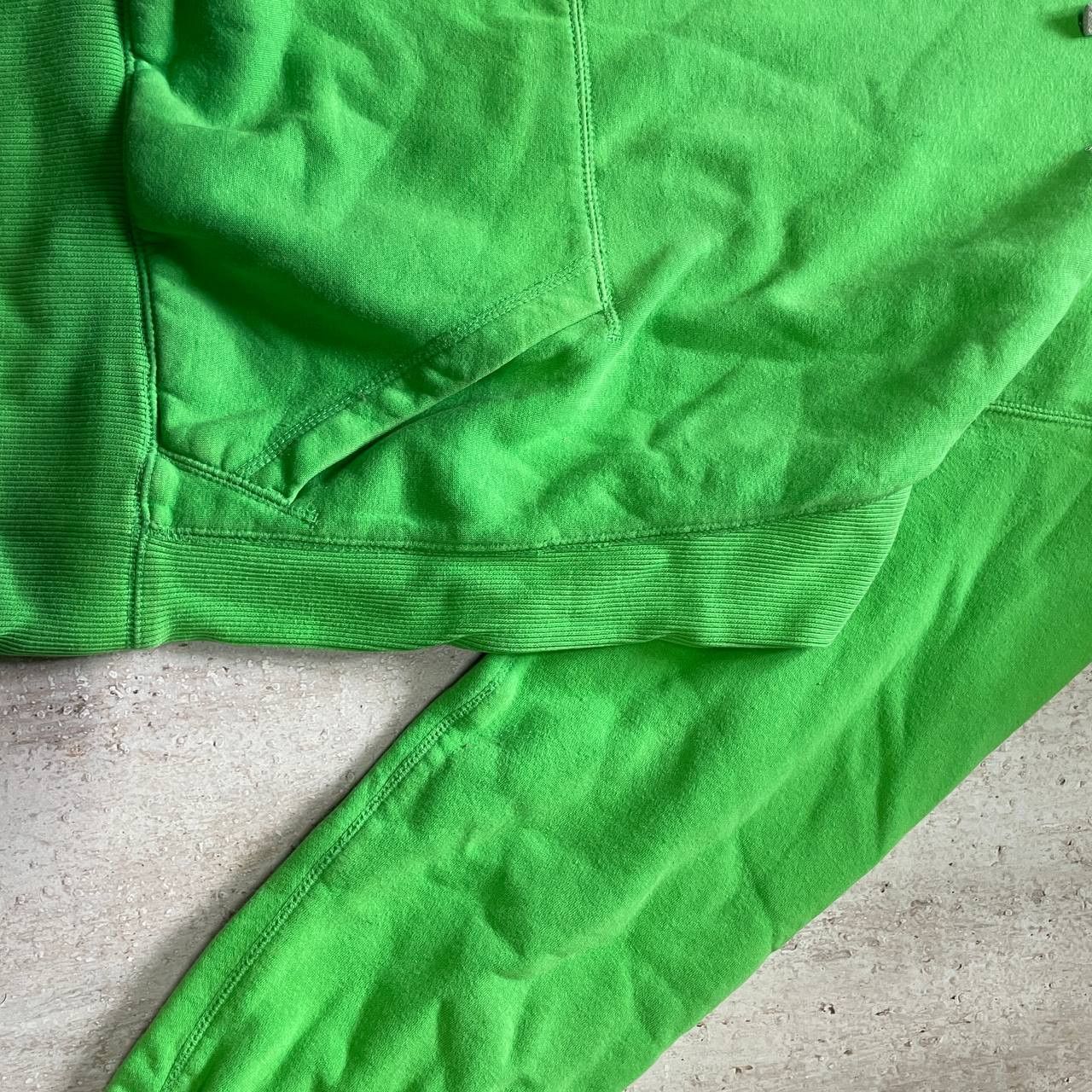 Nike VINTAGE Y2K AMAZING NIKE STREETWEAR HOODIE 150 Size US XL / EU 56 / 4 - 9 Thumbnail