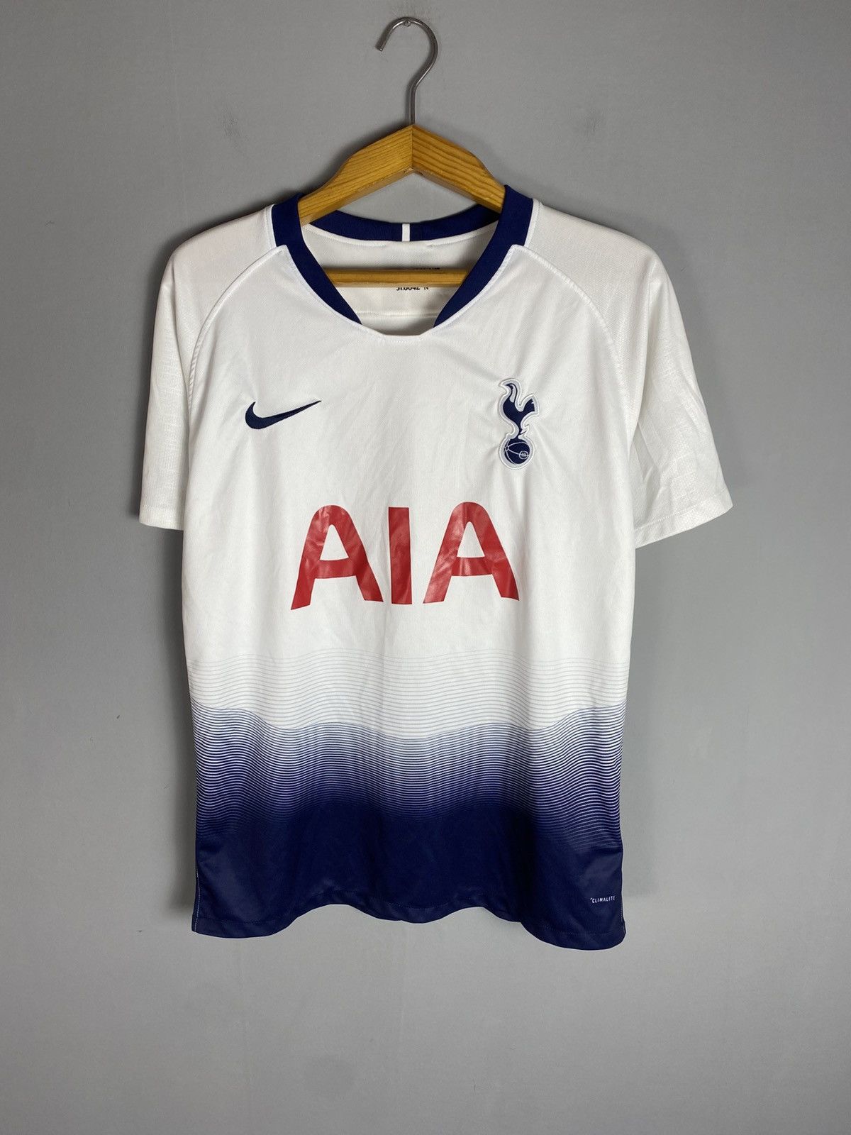 Nike Vintage Nike Tottenham football jersey Size US M / EU 48-50 / 2 - 1 Thumbnail