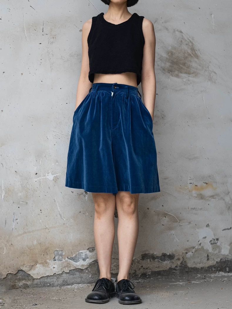 Comme Des Garcons size M Blue velvet wide-leg shorts