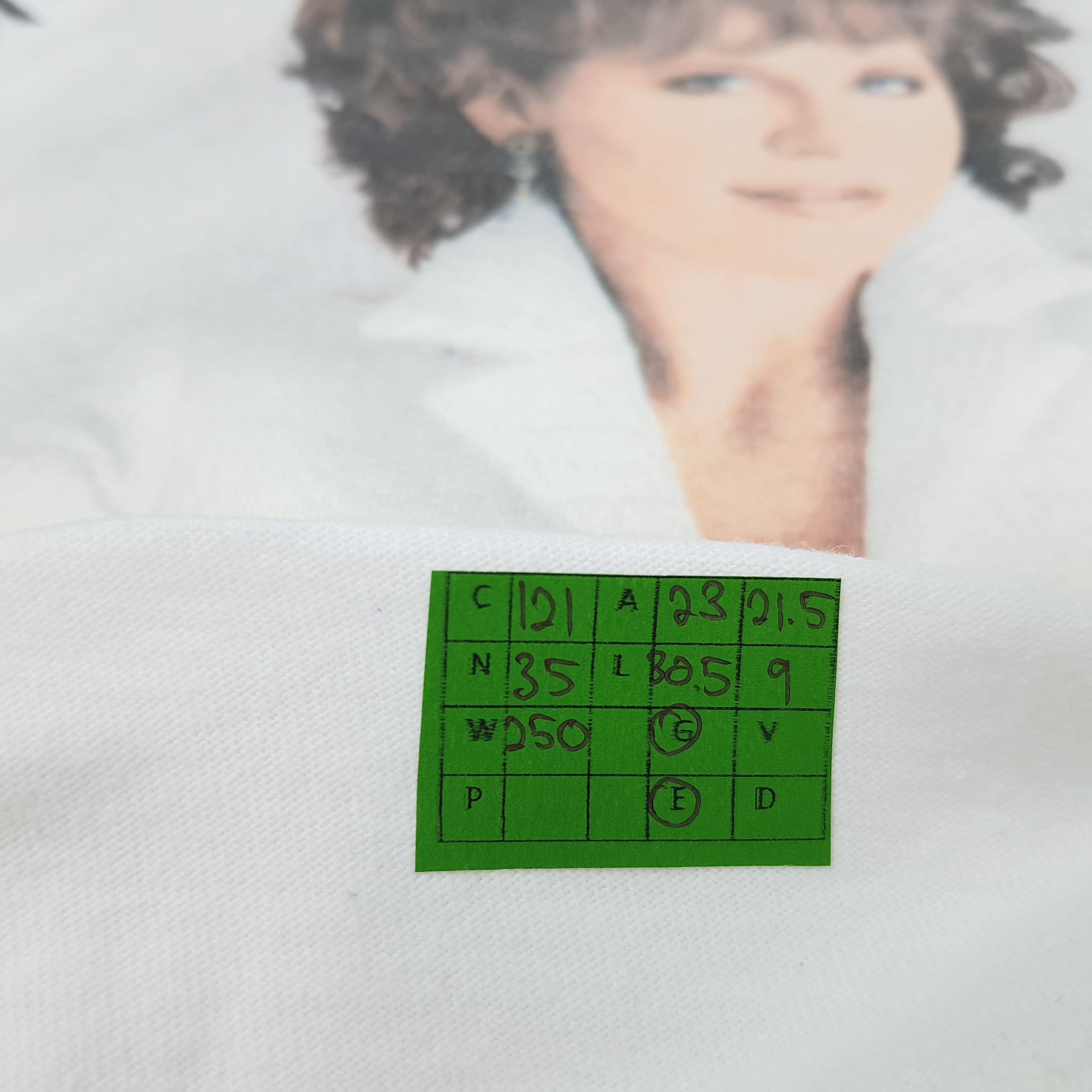 Vintage Vintage REBA McEntire Singer T-shirt Size US XL / EU 56 / 4 - 7 Thumbnail