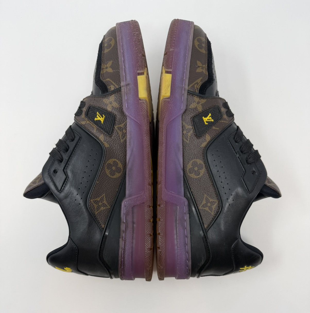 Louis Vuitton Louis Vuitton Trainer Sneaker Monogram Purple Size US 9 / EU 42 - 4 Thumbnail
