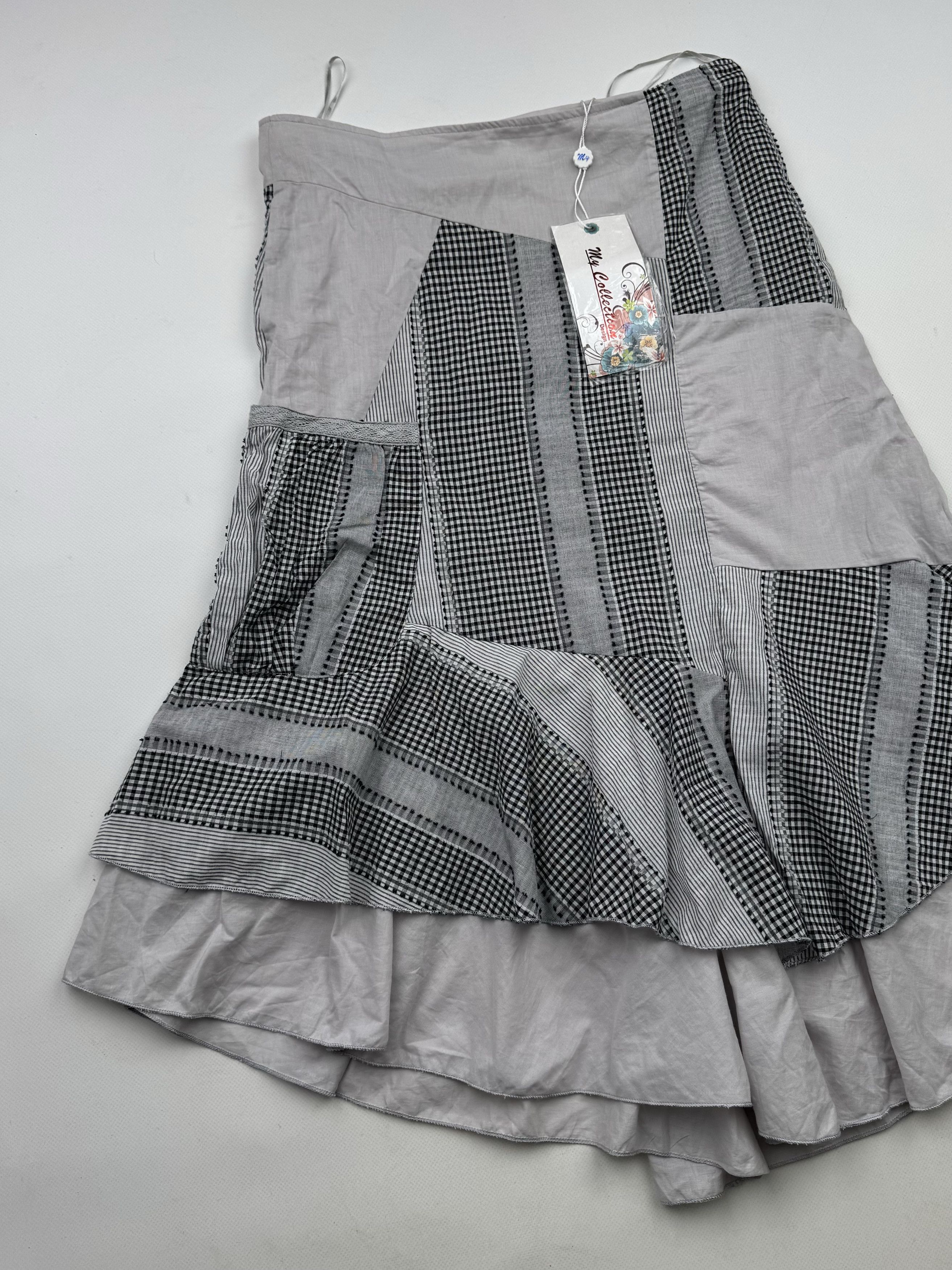 Vintage 90's Beautiful Asymmetry Flared Skirt B2(V91)E2 Size 29" - 2 Thumbnail