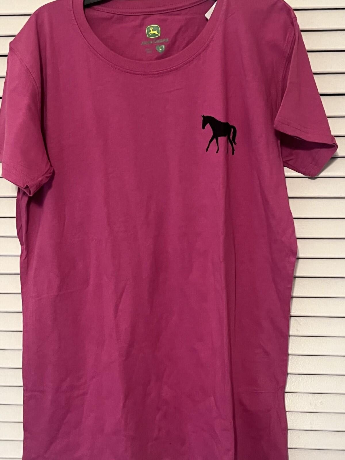 John Deere JOHN DEERE Pink Short Sleeve T-Shirt Large"riding horde" Size US L / EU 52-54 / 3 - 1 Thumbnail