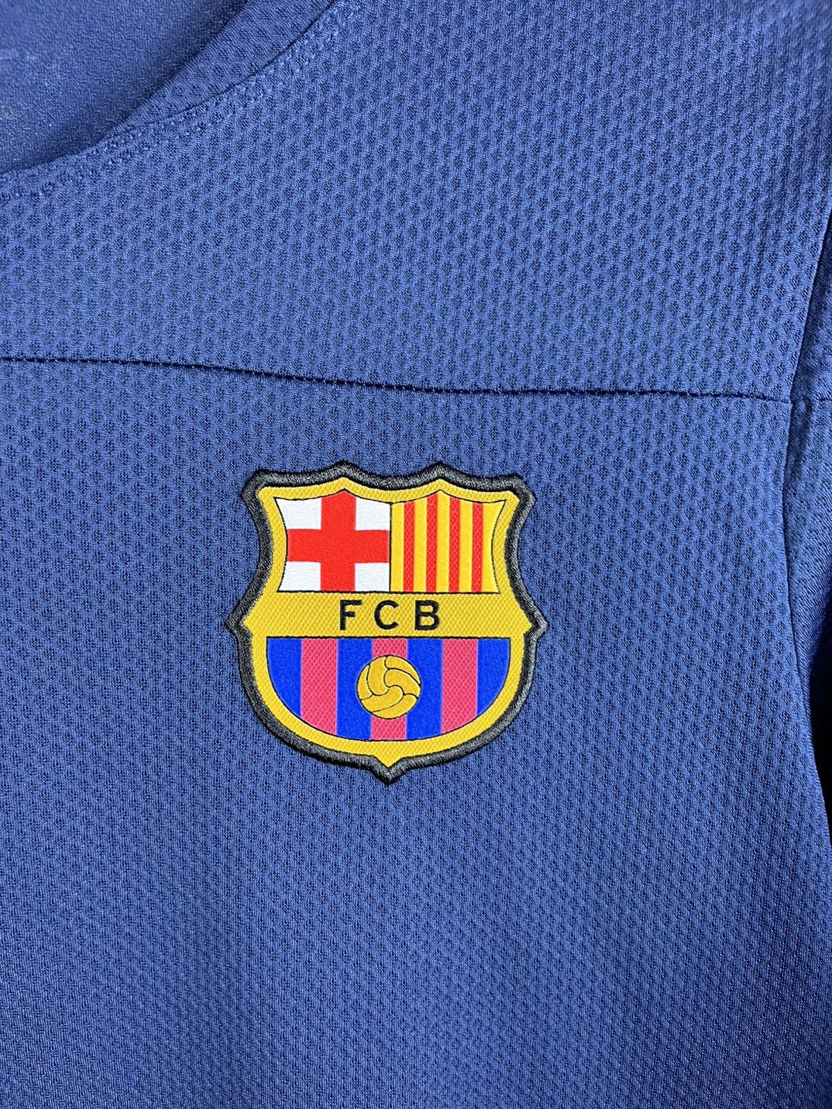 Nike Vintage Nike Barcelona y2k soccer jersey t-shirt navy tee Size US L / EU 52-54 / 3 - 8 Thumbnail