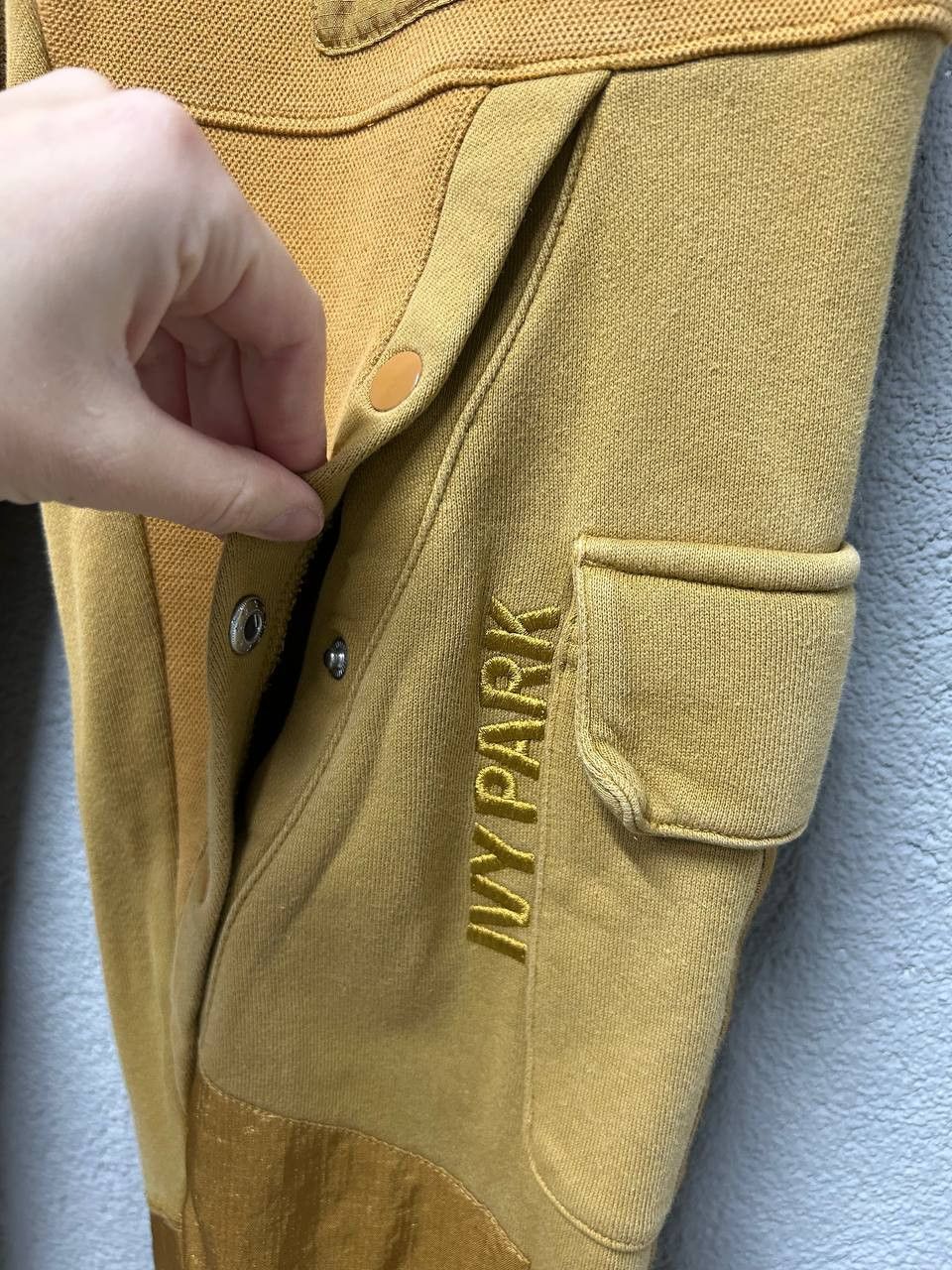 Adidas × Ivy Park Adidas x Ivy Park cargo sweatpants unisex size XS Size US 28 / EU 44 - 3 Thumbnail