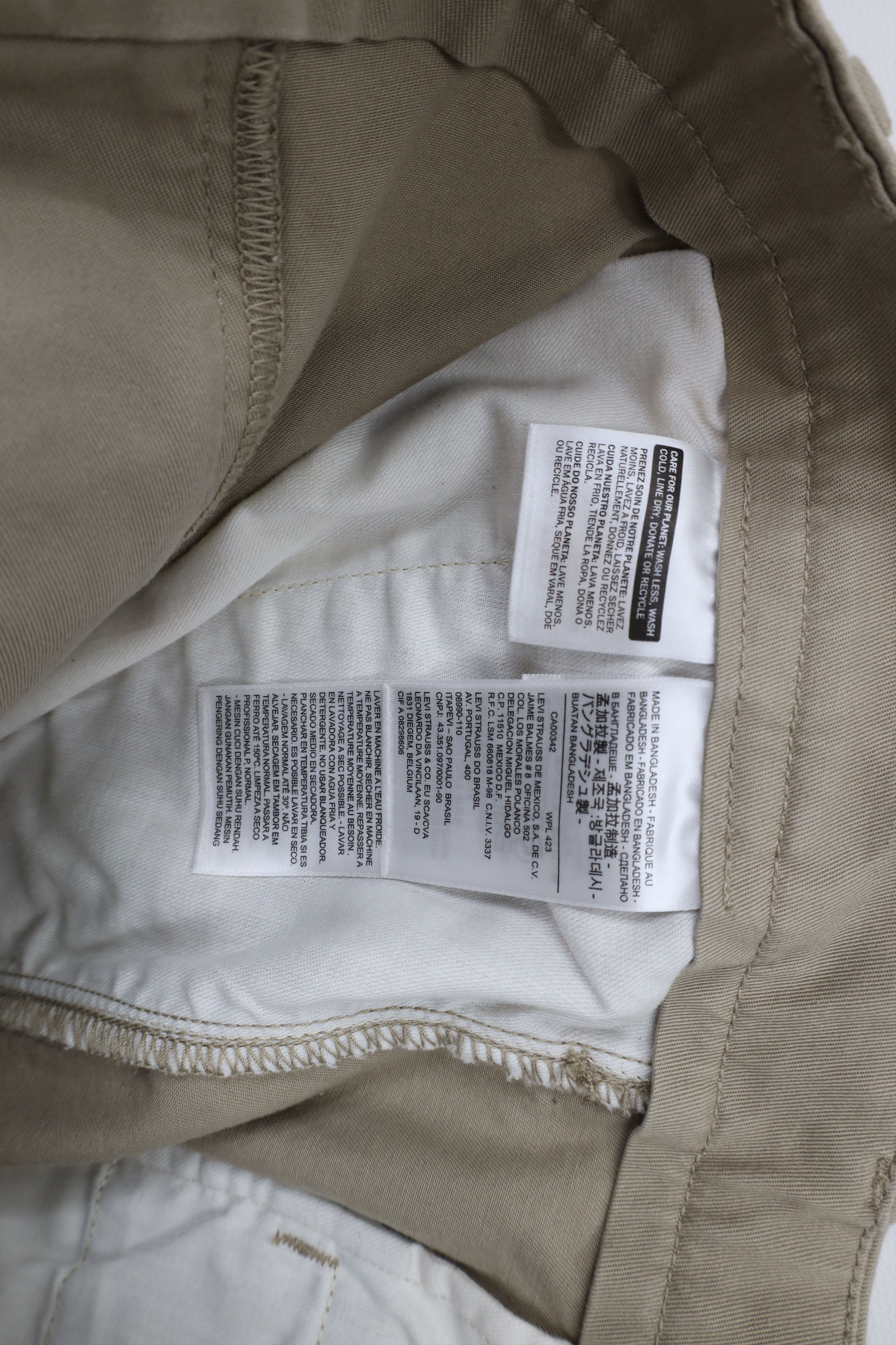 Levi's × Vintage Vintage Y2K Levis Wide Leg Chino Pants Trousers Beige Size US 40 / EU 56 - 8 Thumbnail