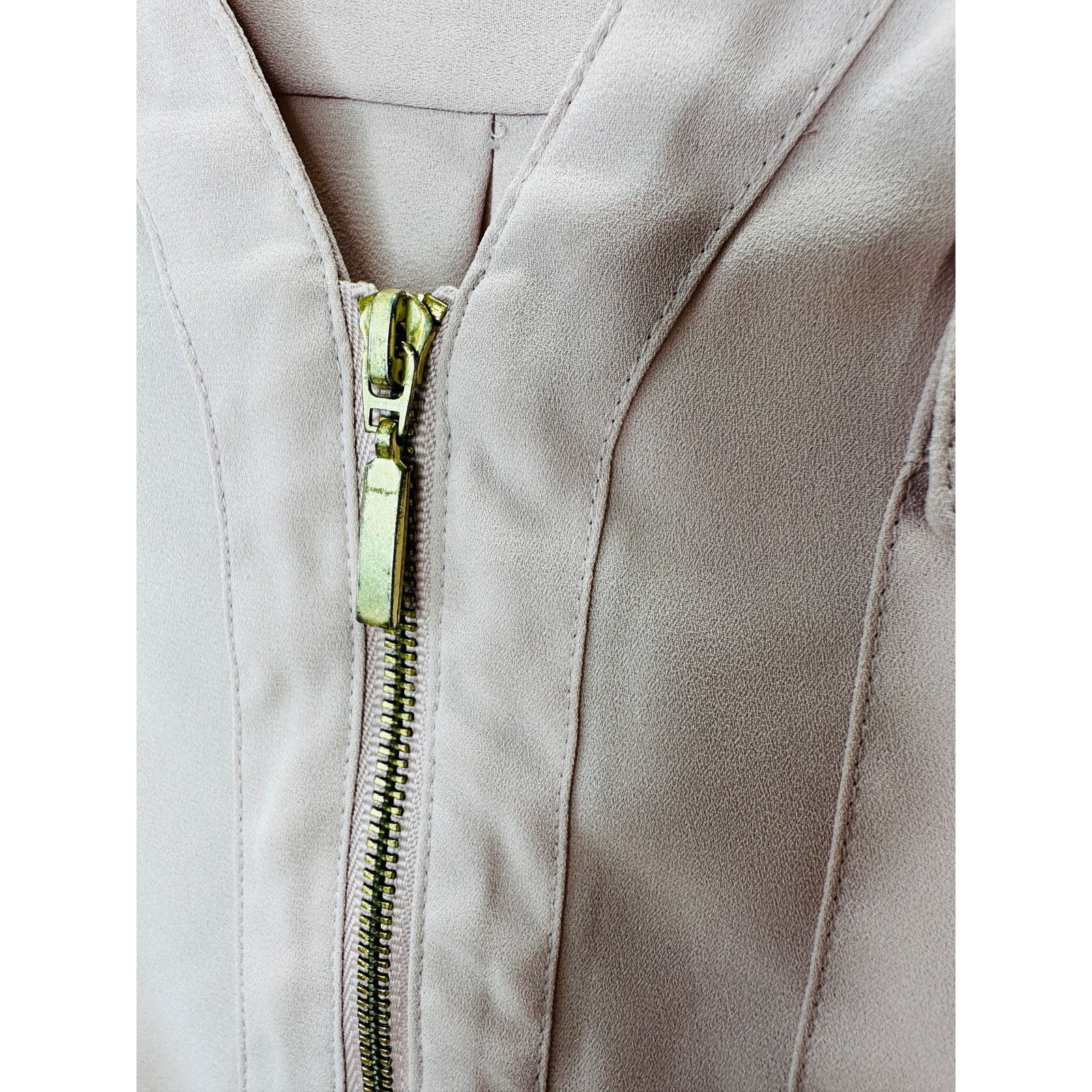 Express Express Pale Peach Two Pocket Zip Front Roll Tab Sleeve Top Size M / US 6-8 / IT 42-44 - 5 Thumbnail