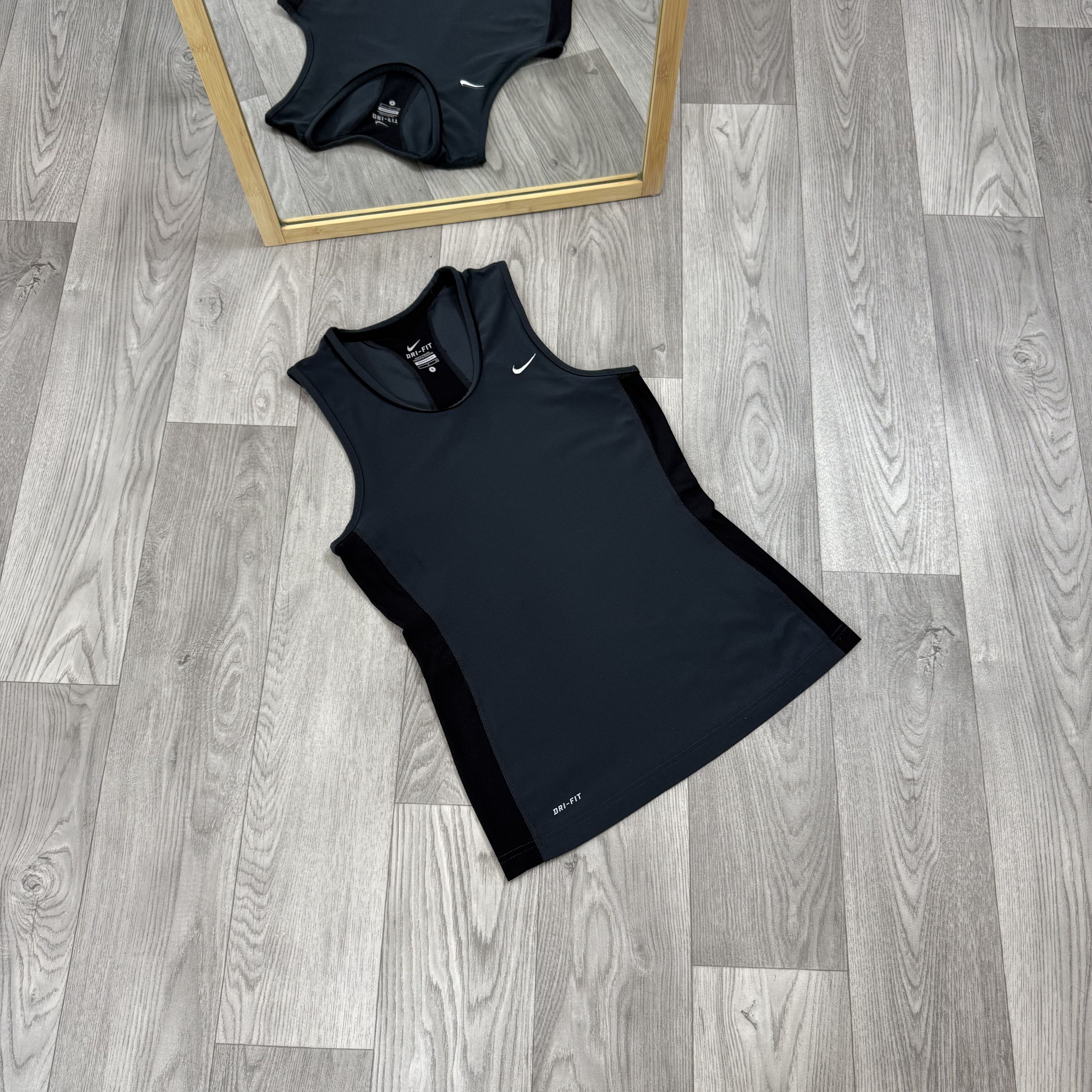 Nike Nike Dri-Fit Women's Black Compression Sleeveless Tank Top Size S / US 4 / IT 40 - 3 Thumbnail