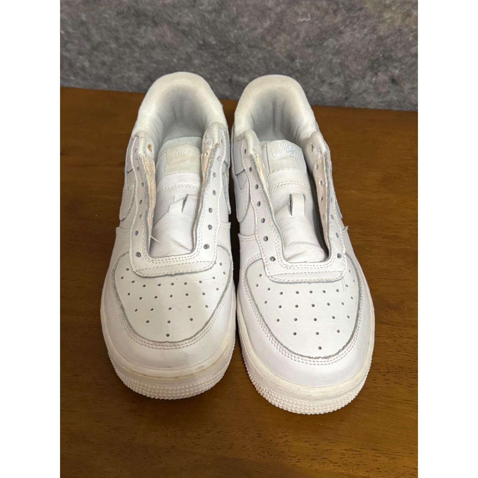 Nike Nike Air Force Low Triple White Sneaker Mens 7 White Leather Rubber Nas White CW2288-111 Size US 7 / EU 40 - 3 Thumbnail