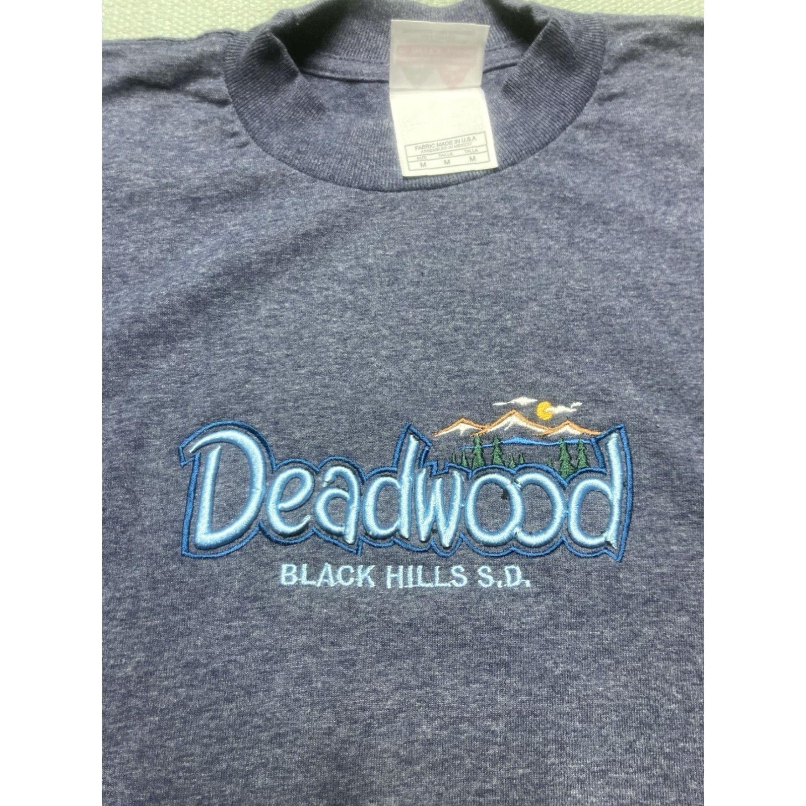 Deadwood VINTAGE graphic t shirt deadwood black hills South Dakota embroidered medium Size US M / EU 48-50 / 2 - 2 Thumbnail