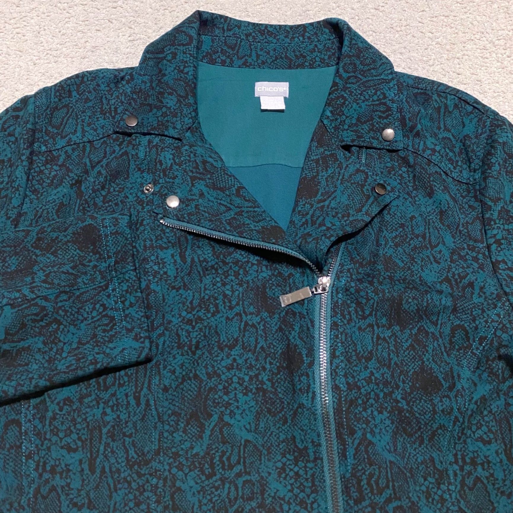 Vintage Chico's Jacket Womens Plus 22 Green Snake Print Full Zip Long Sleeve Jacket Size 3XL / US 20-22 - 4 Thumbnail