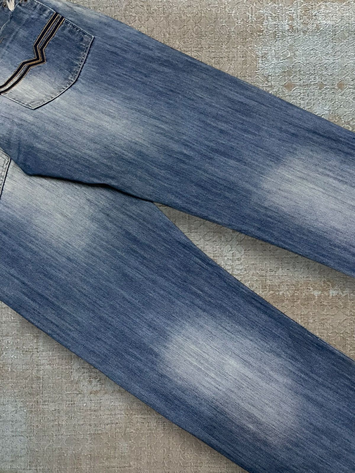 Japanese Brand Vintage 1990s Designer Republica Distressed Mudwash Denim Size US 31 - 14 Thumbnail