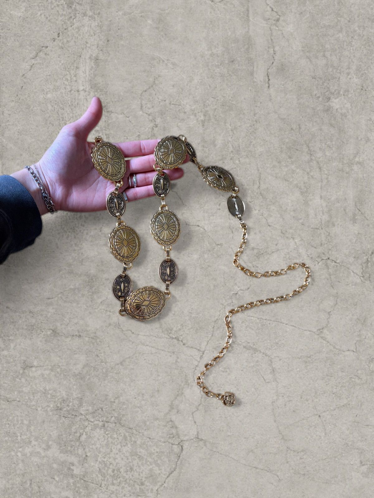 Japanese Brand Vintage style Boho belt in gold metal chain link. One size Size ONE SIZE - 2 Thumbnail