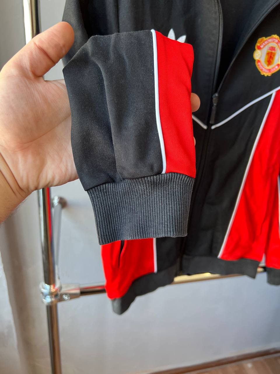 Adidas 1988/90 MANCHESTER UNITED ADIDAS REMAKE SOCCER JACKET SZ S Size US S / EU 44-46 / 1 - 8 Thumbnail