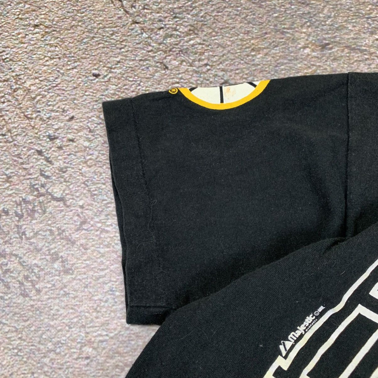 Vintage Boston Bruins 90s Majestic T Shirt Size US L / EU 52-54 / 3 - 4 Thumbnail
