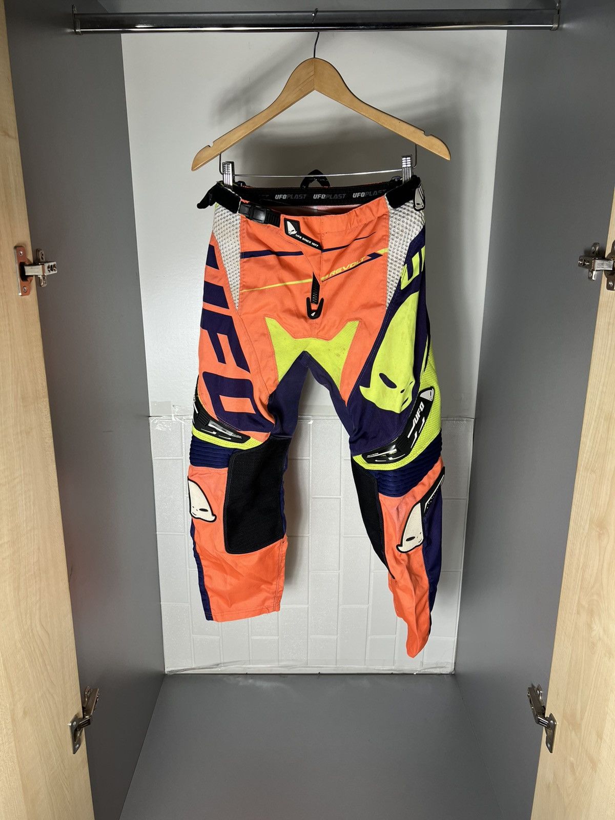 NASCAR UFO PLAST MOTORCYCLE PANTS RACING BIKE CYCLE RETRO Y2K 90s Size US 28 / EU 44 - 1 Thumbnail