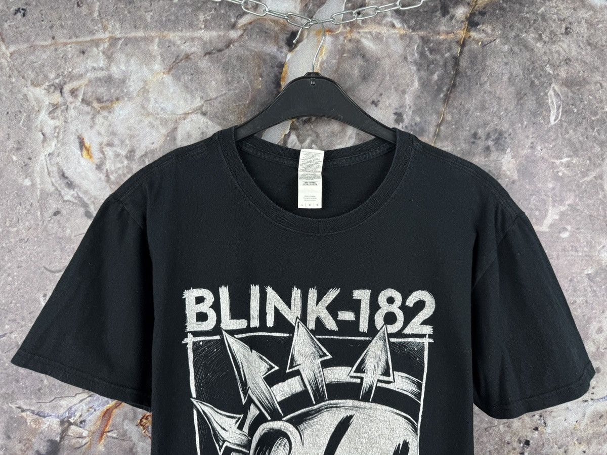 AC/DC × Iron Maiden × Metallica Men’s Blink-182 T-Shirt Tour 2017 Band Size Large Size US L / EU 52-54 / 3 - 2 Thumbnail