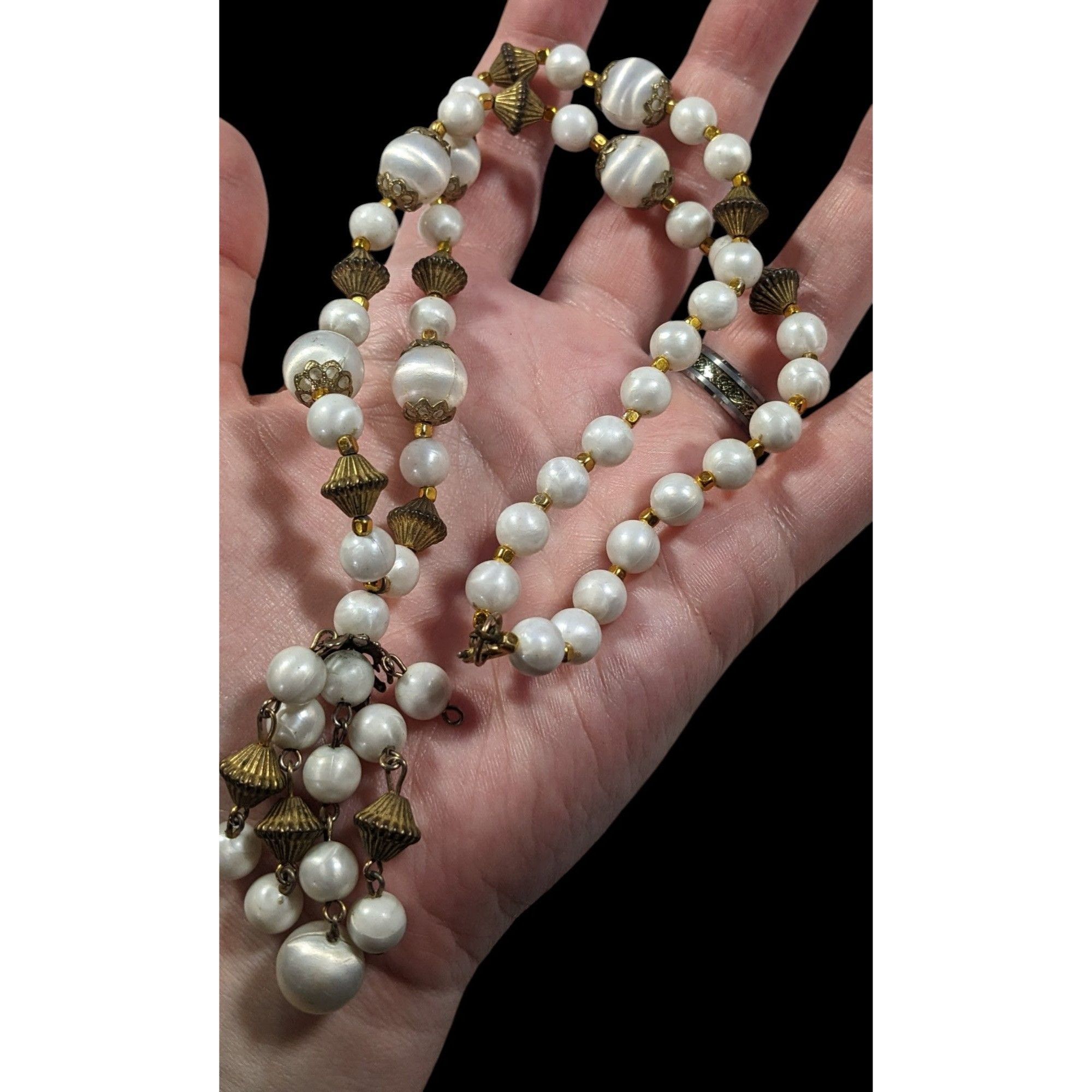 Other Vintage White And Gold Beaded Tassel Necklace Size ONE SIZE - 4 Thumbnail
