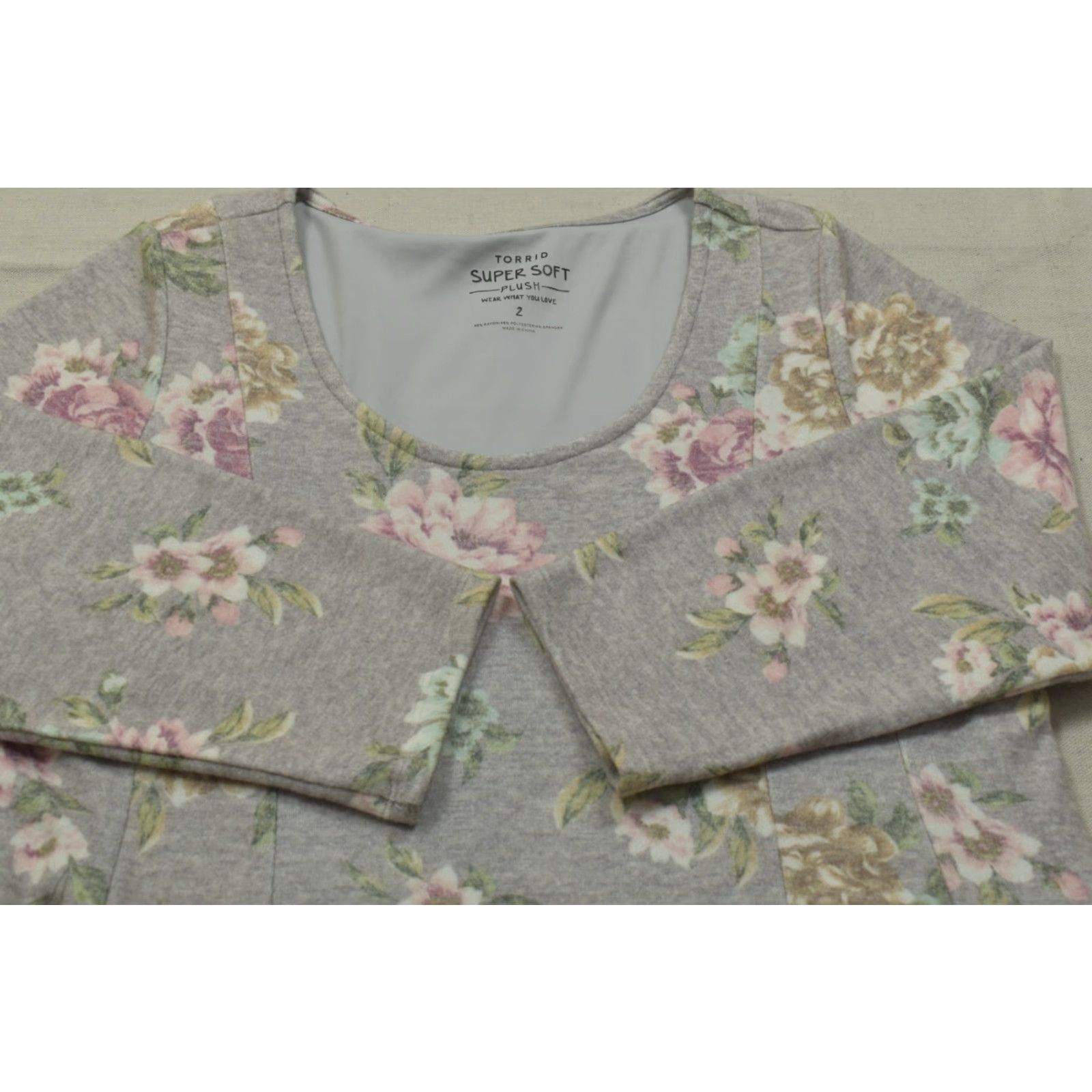 Torrid Torrid Floral Dress Fit & Flare 2X Plus Size Knee Length Gray Heathered Polyester Casual Womens Size XXL / US 16-18 / IT 52-54 - 6 Thumbnail