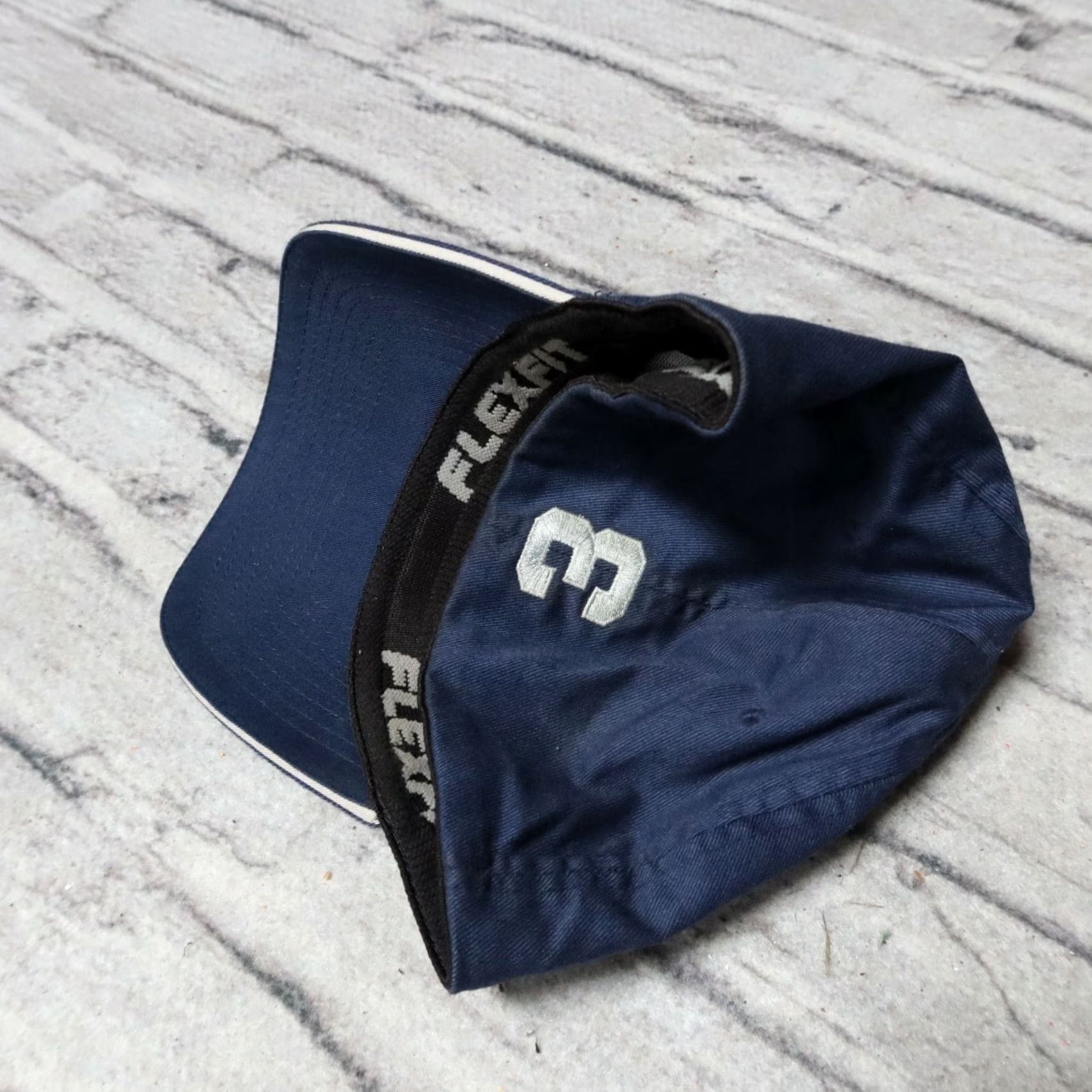 Vintage VINTAGE Ezekiel Flexfit Hat Navy Men One Size Flexfit Hat Navy Skateboard Gear Size ONE SIZE - 3 Thumbnail