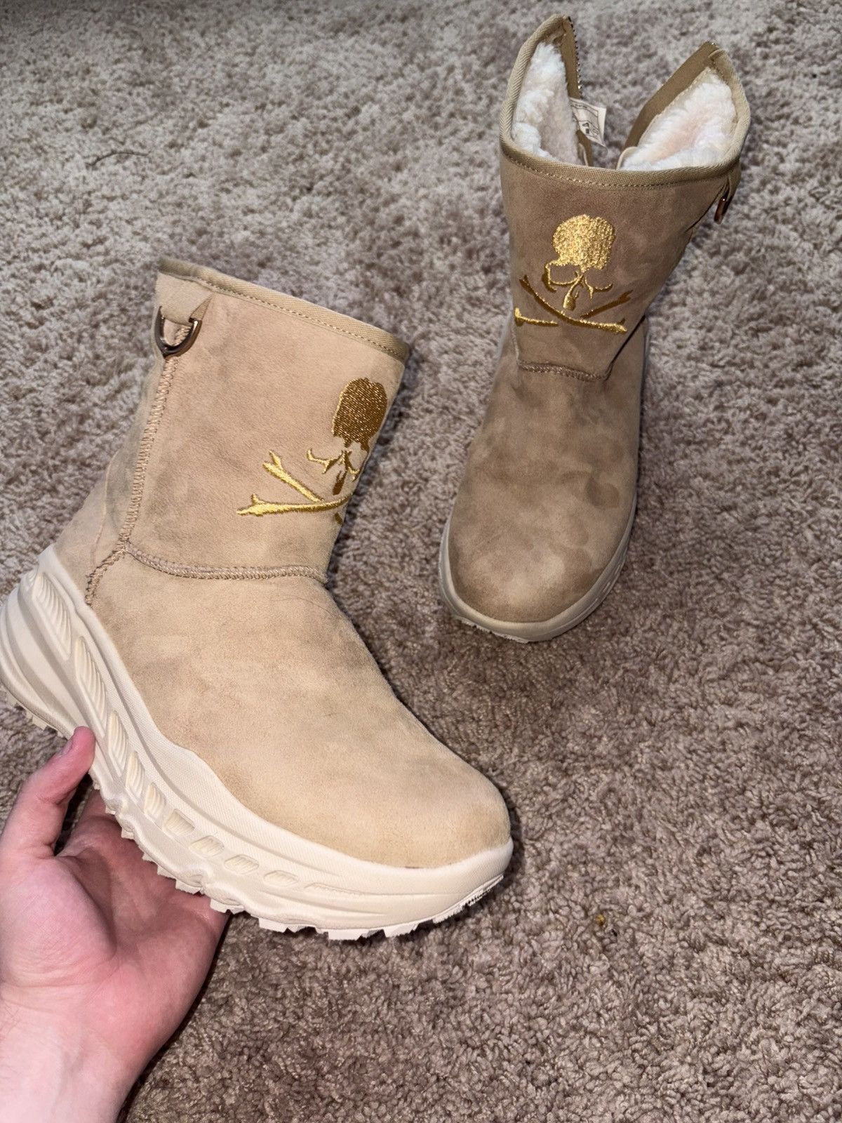靴 UGG mouton boots archive Ugg Mastermind Japan X Ugg Skull Embroidered Shearling Boots | Grailed