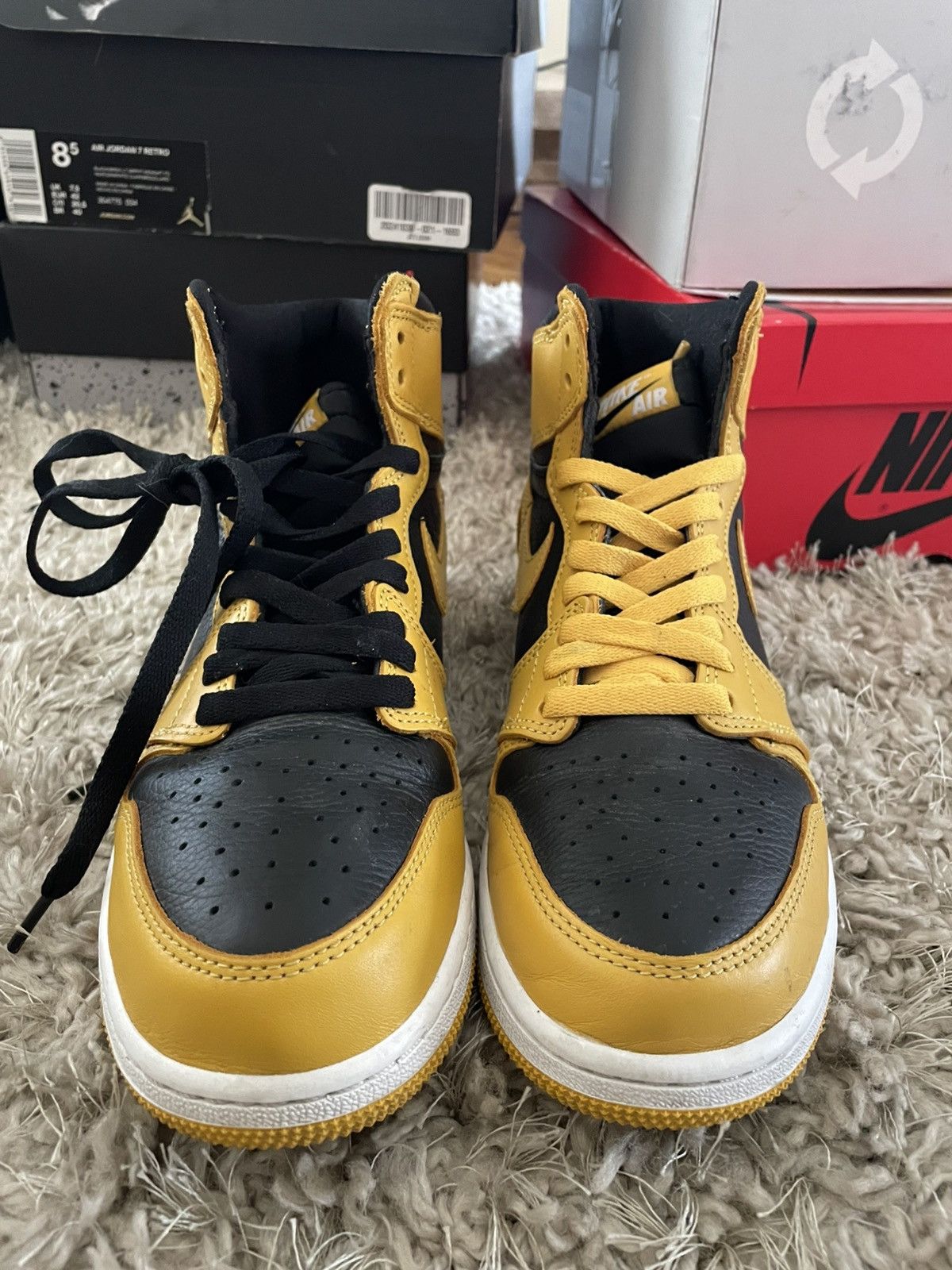 Jordan Brand Jordan 1 pollen GS Size US 7 / EU 40 - 3 Thumbnail
