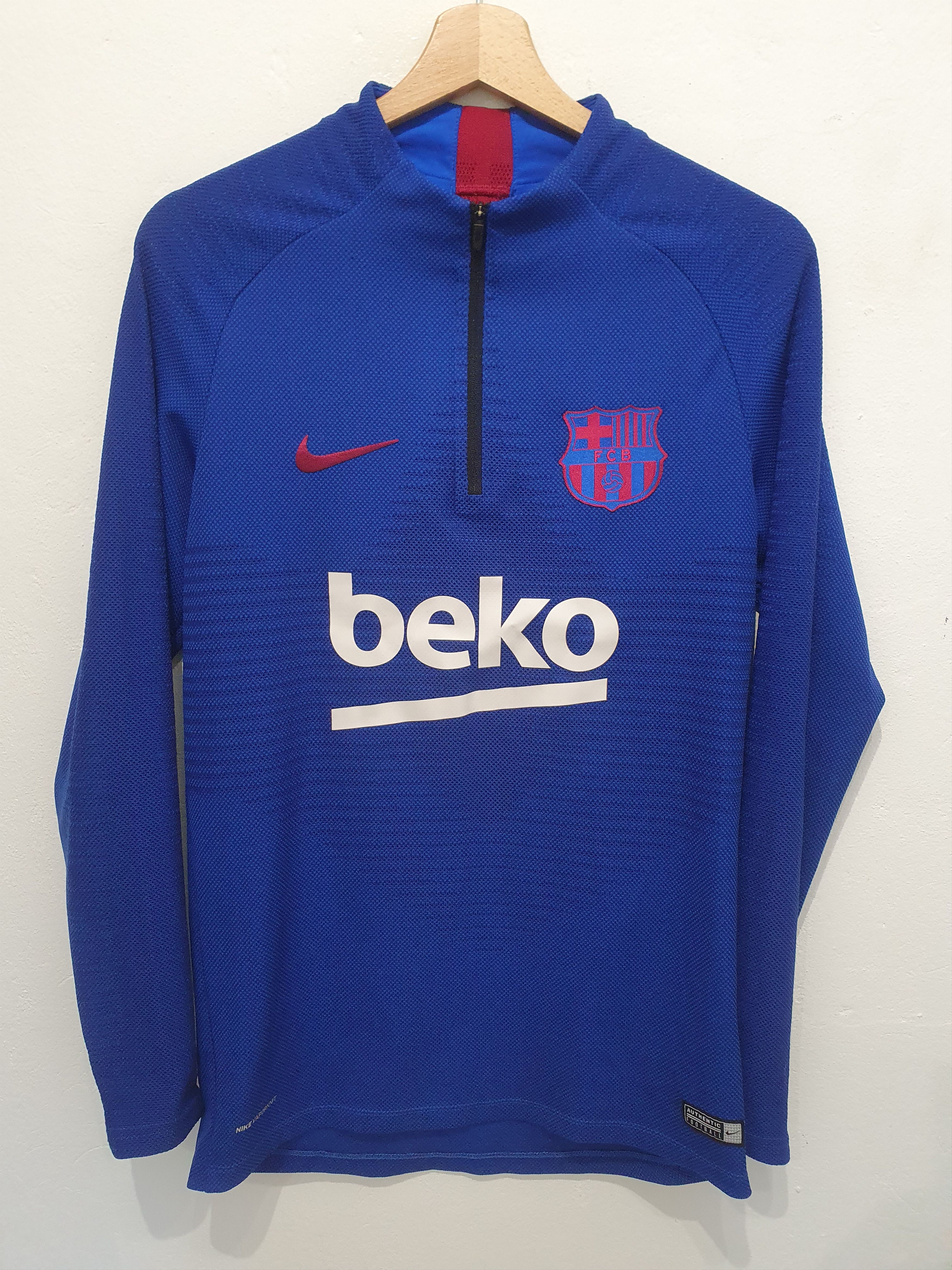 FC BARCELONA 2019 2020 SIZE S NIKE FOOTBALL SOCCER