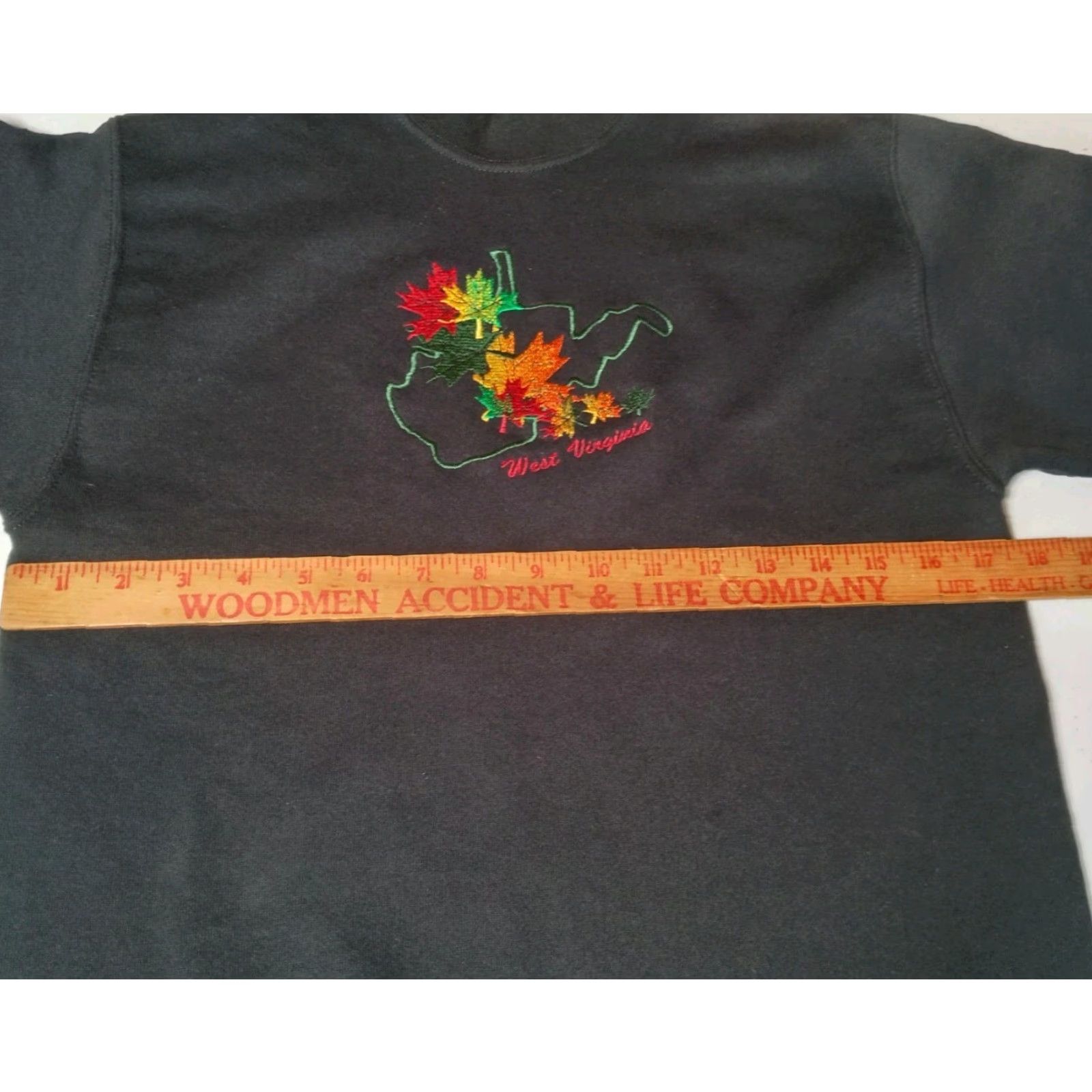 Vintage VINTAGE West Virginia Sweatshirt Men S Black Crew Neck Pullover Embroidered Nature Fall Leaves WV Small Size US S / EU 44-46 / 1 - 5 Thumbnail