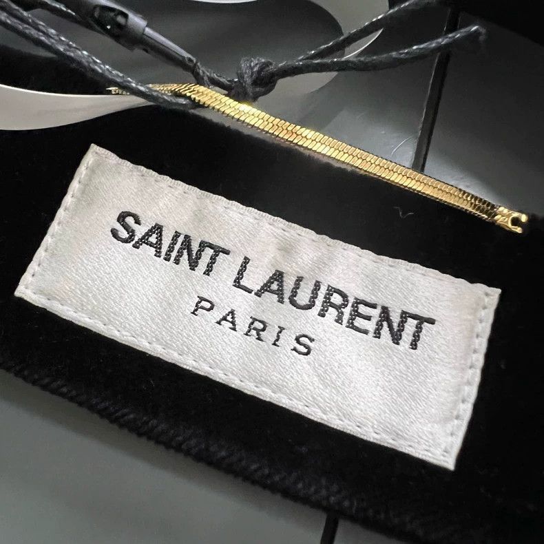 Saint Laurent Paris Saint Laurent Paris Saint Laurent Black Velvet Vest Size 3 Size US S / EU 44-46 / 1 - 3 Thumbnail