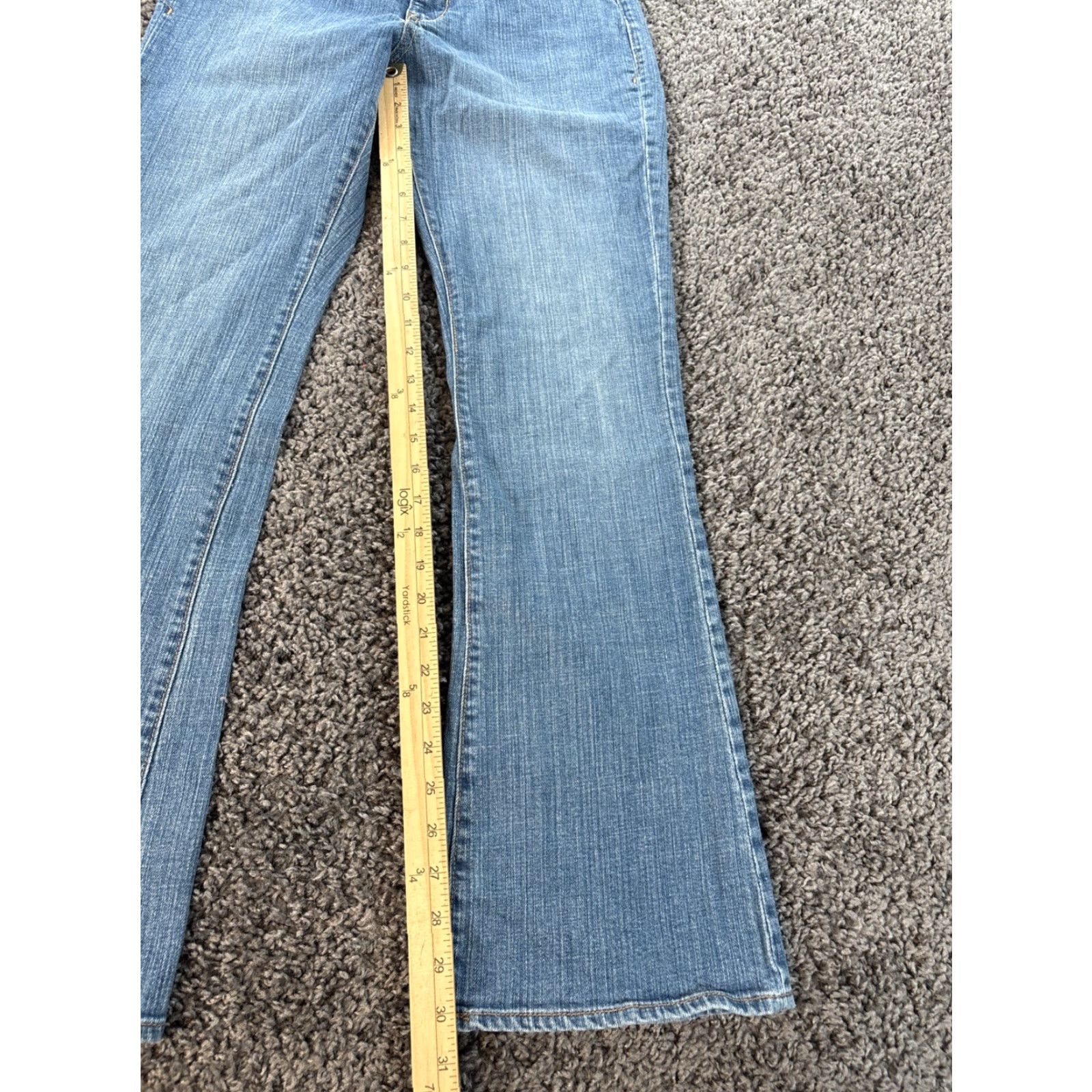 Old Navy VINTAGE Old Navy Jeans Womens 30x30 Low Rise Flare Pocket Blue Light Wash Distressed Boho Bootcut 30in Inseam Girls Womens Size 30" / US 8 / IT 44 - 2 Thumbnail