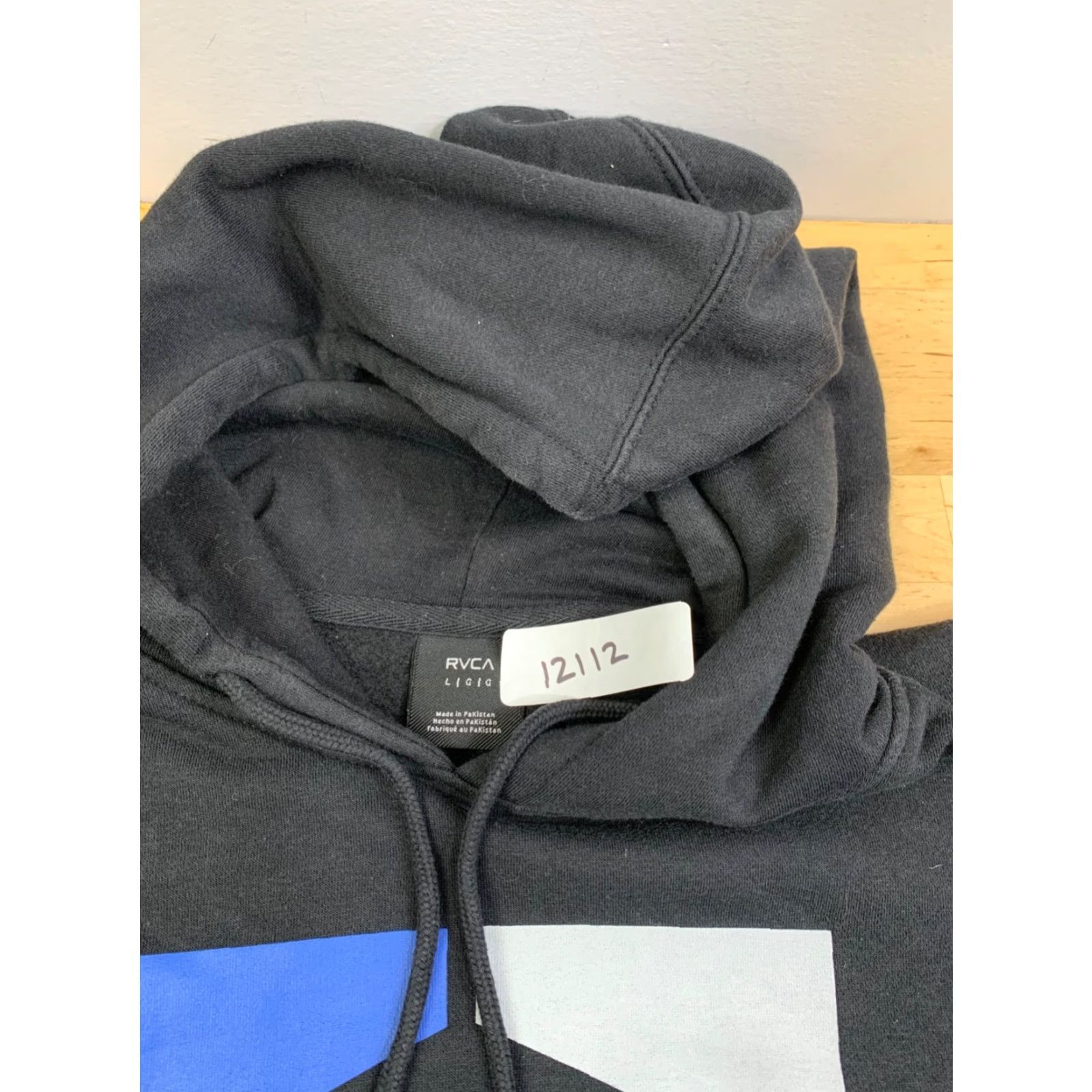 RVCA RVCA Hoodie Mens L Black Logo Surf Skate Pullover Drawstring 12112 Size US L / EU 52-54 / 3 - 2 Thumbnail