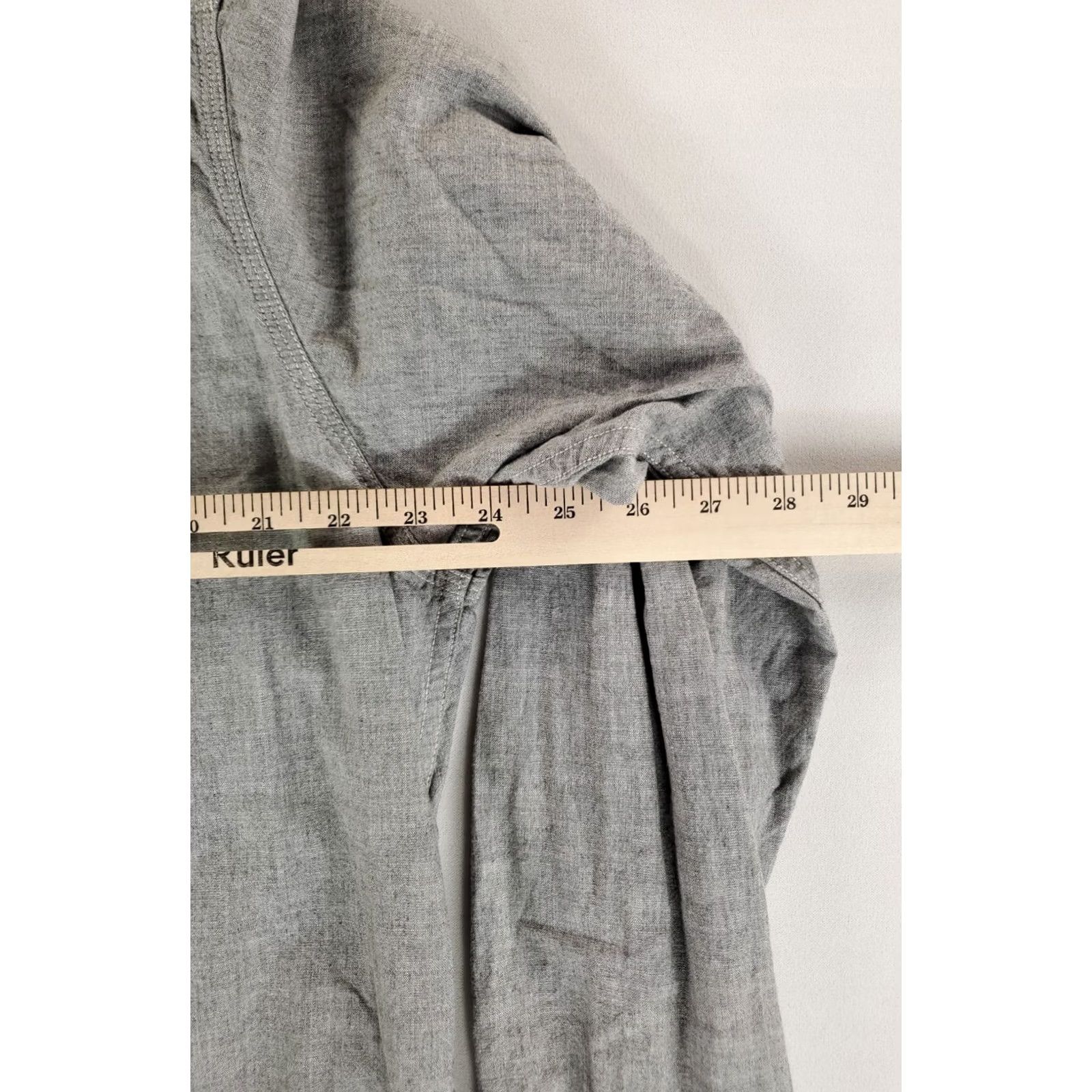 Uniqlo Uniqlo Chambray Shirt Button Up Gray Long Sleeve Mens XL Size US XL / EU 56 / 4 - 4 Thumbnail
