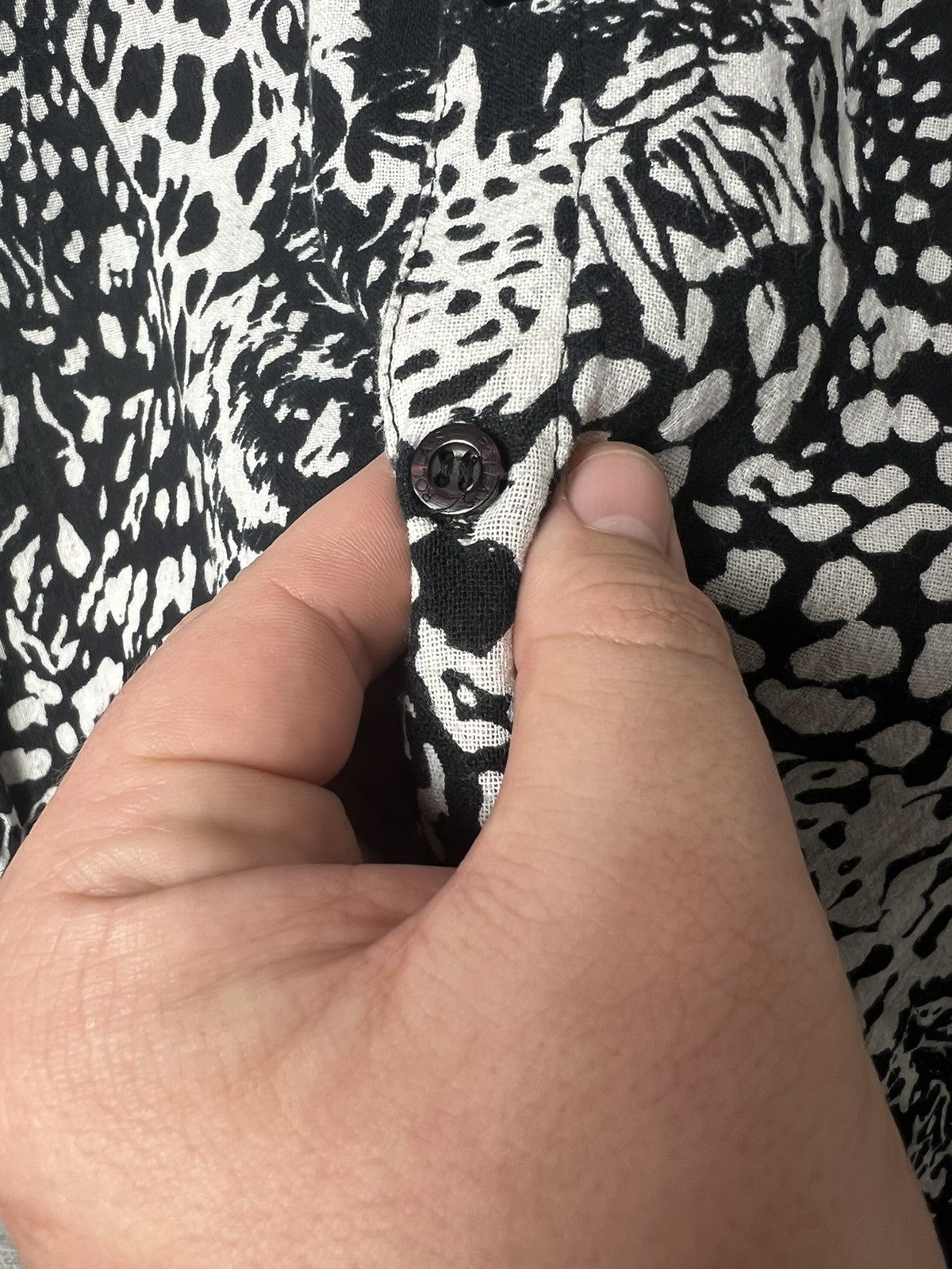 Rolla's ROLLAS All Over Print Leopard Button Up Long Sleeve Shirt Size US L / EU 52-54 / 3 - 11 Thumbnail